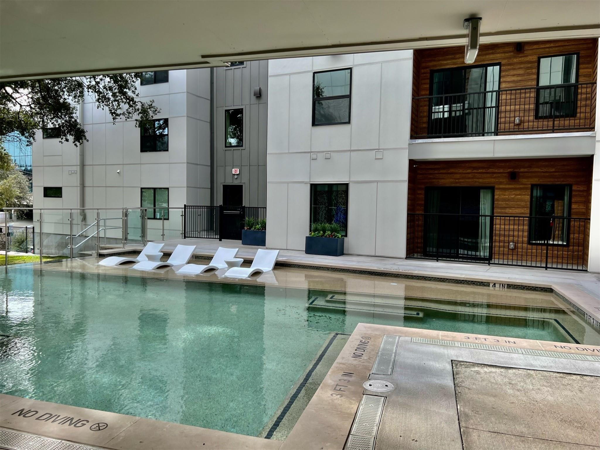 2500 Longview St # 417, Austin, TX 78705