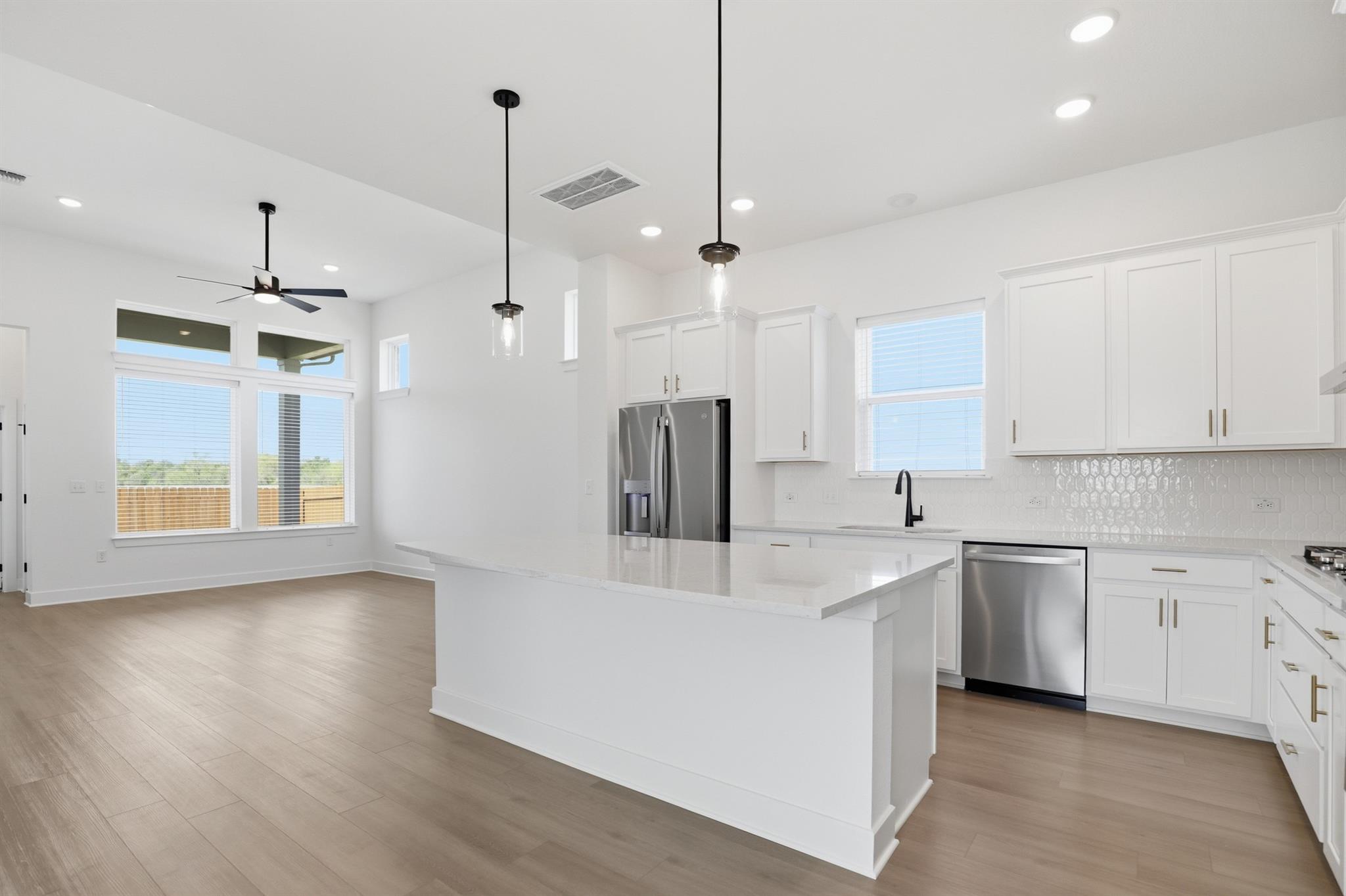 881 Prominence Way, Leander, TX 78641