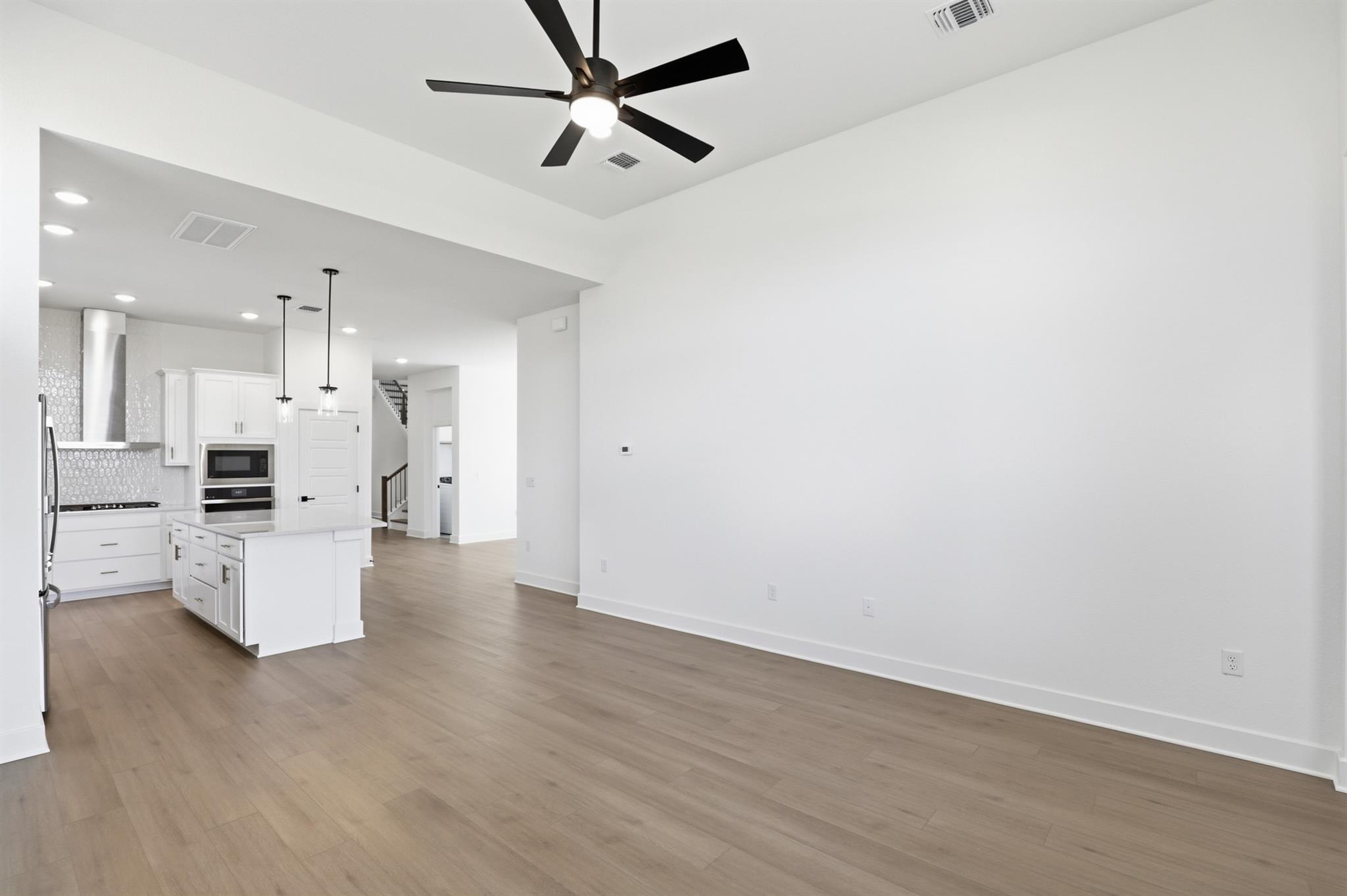 881 Prominence Way, Leander, TX 78641