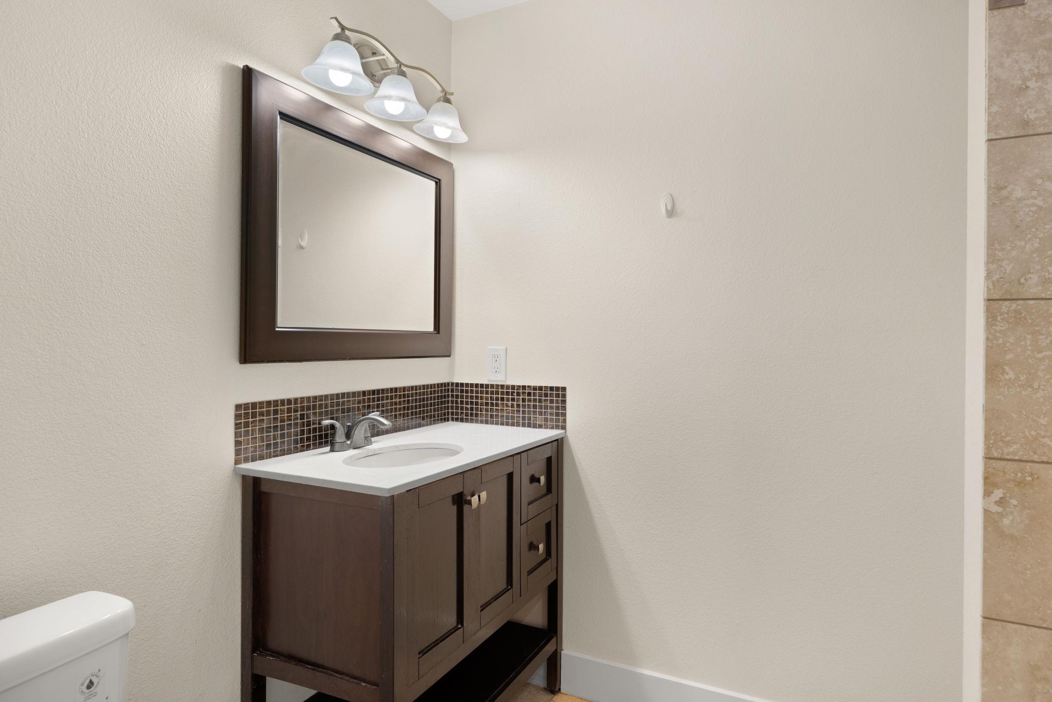 909 Reinli St # 136, Austin, TX 78751