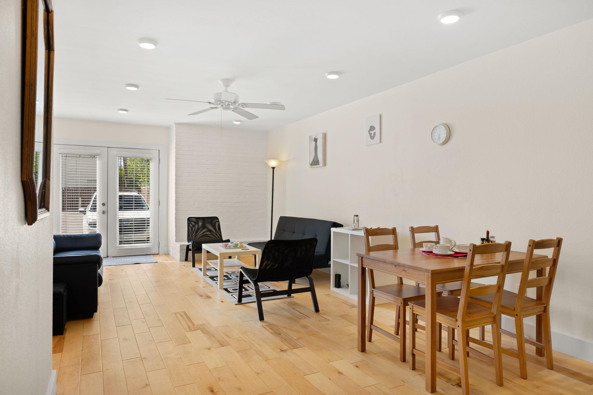 909 Reinli St # 136, Austin, TX 78751