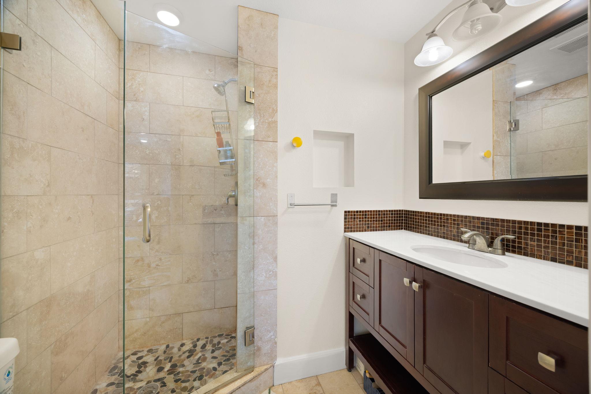 909 Reinli St # 136, Austin, TX 78751