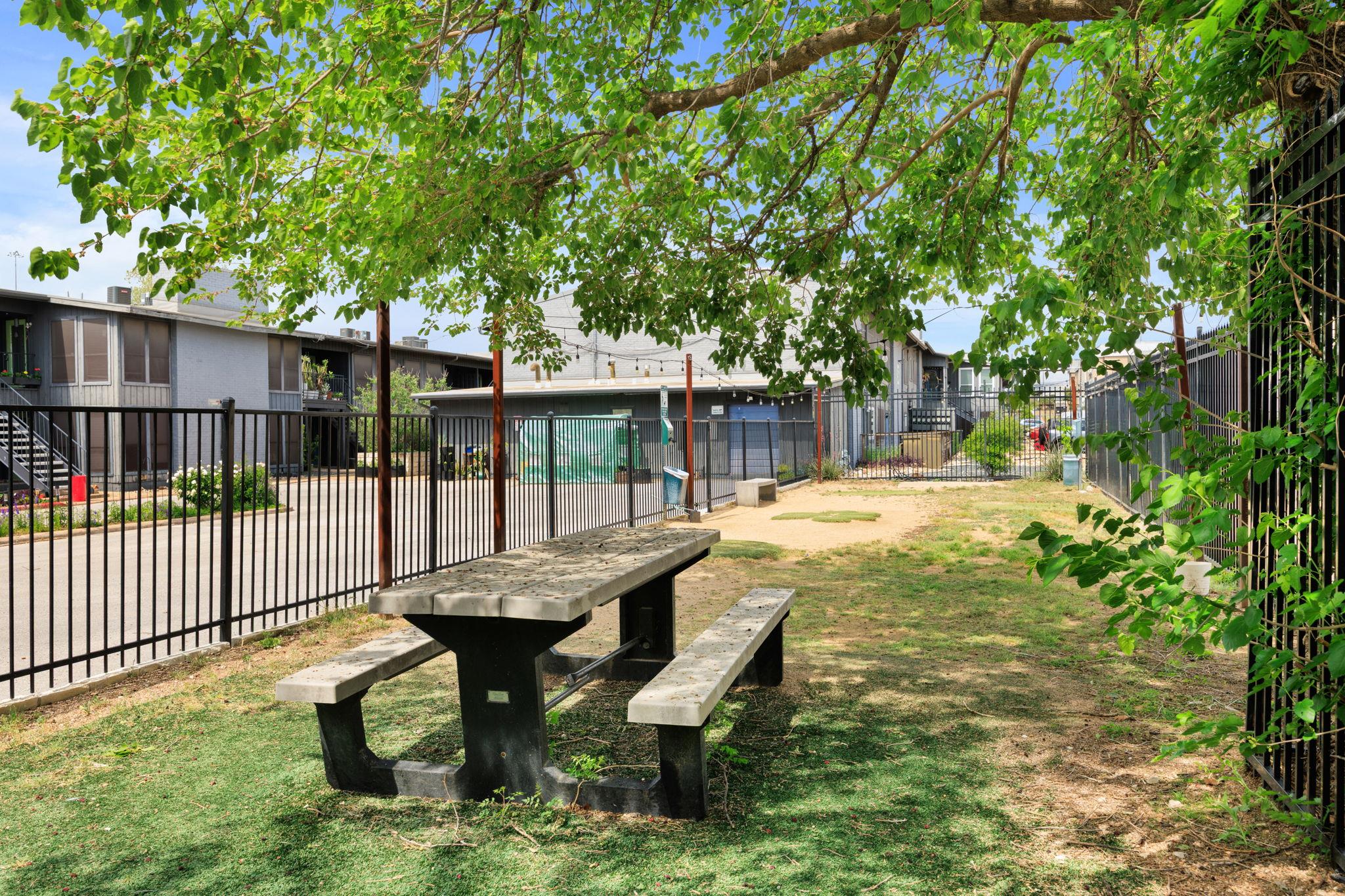 909 Reinli St # 136, Austin, TX 78751