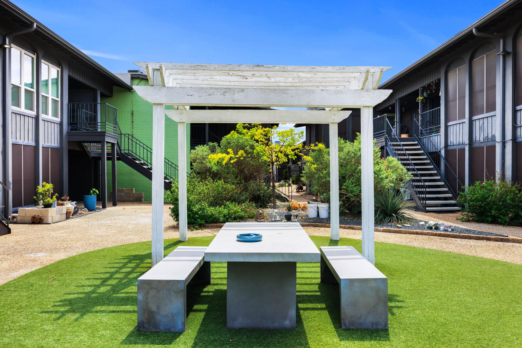 909 Reinli St # 136, Austin, TX 78751