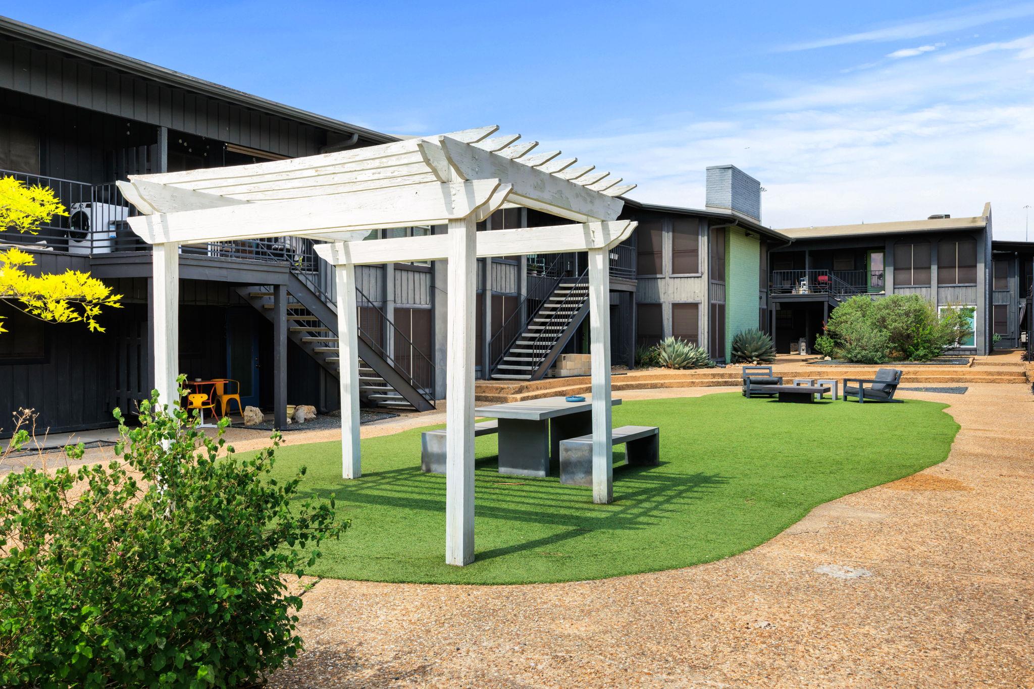 909 Reinli St # 136, Austin, TX 78751