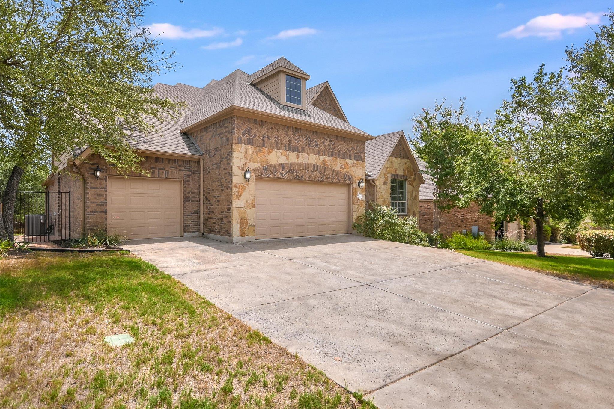 8813 Fescue Ln, Austin, TX 78738