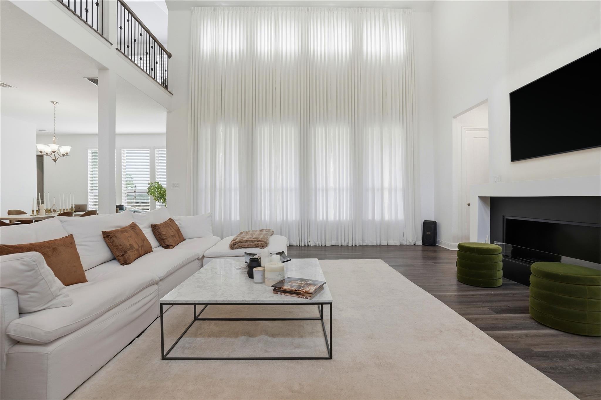 2804 Stone Branch Dr, Leander, TX 78641