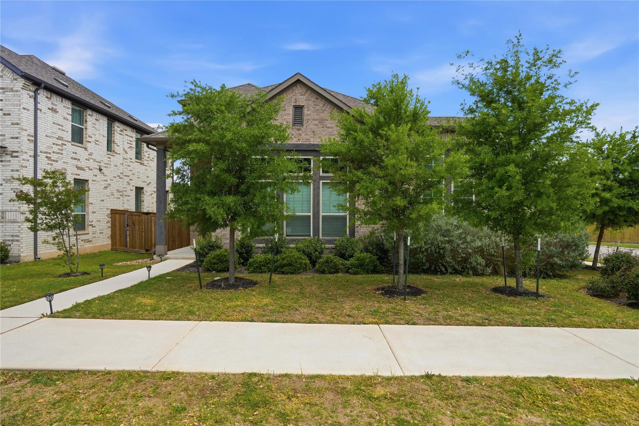 2804 Stone Branch Dr, Leander, TX 78641