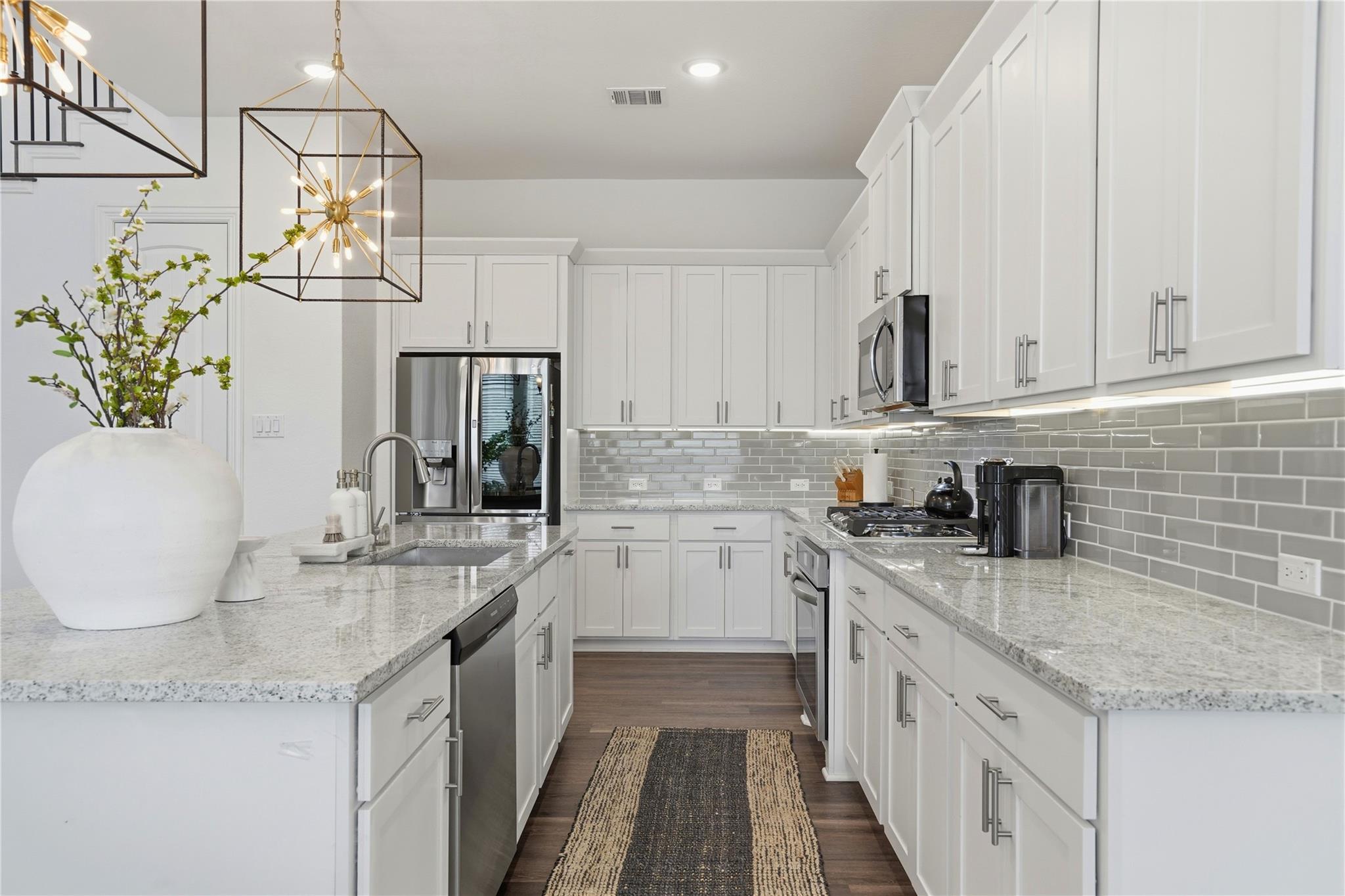 2804 Stone Branch Dr, Leander, TX 78641