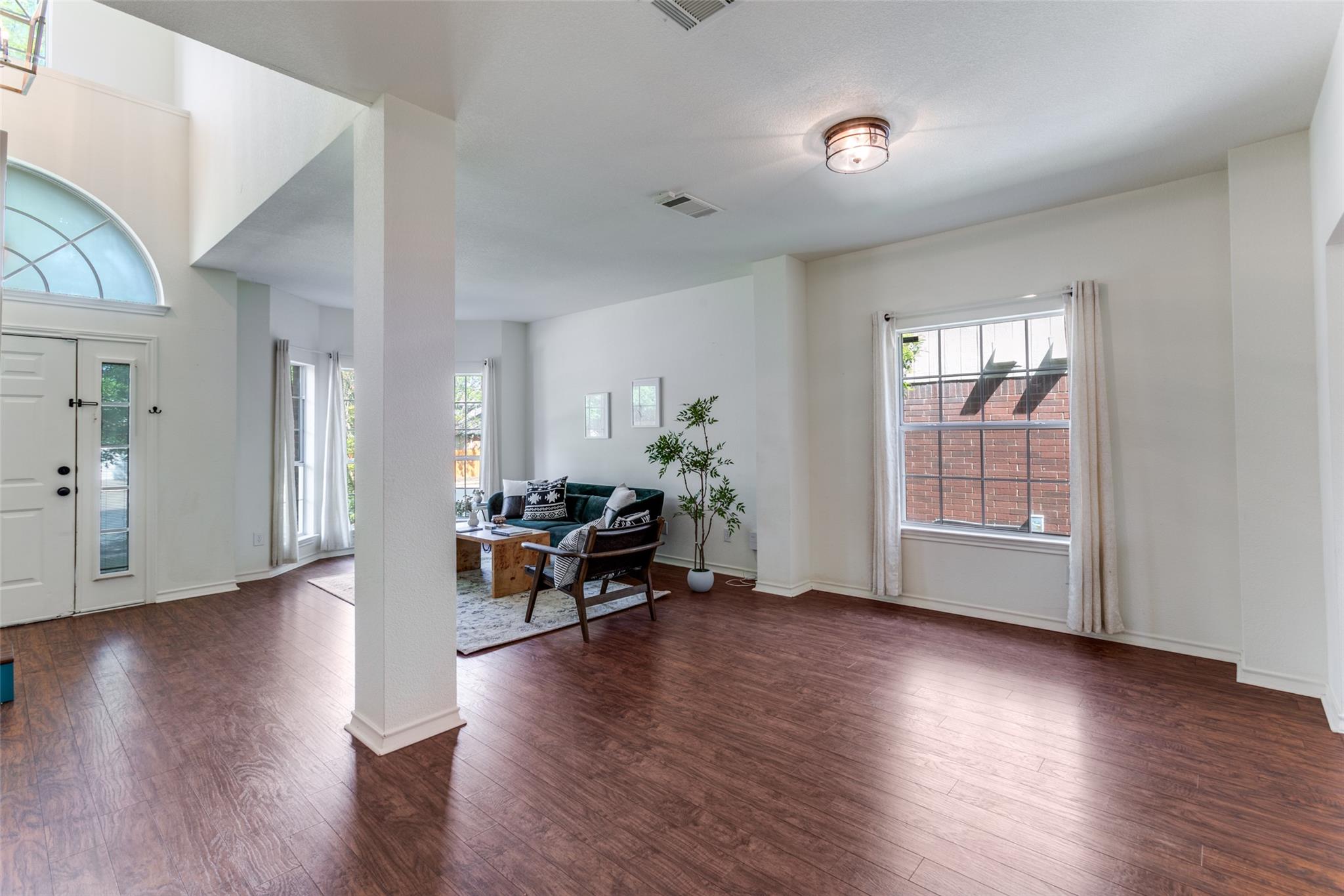 6605 Oasis Dr, Austin, TX 78749