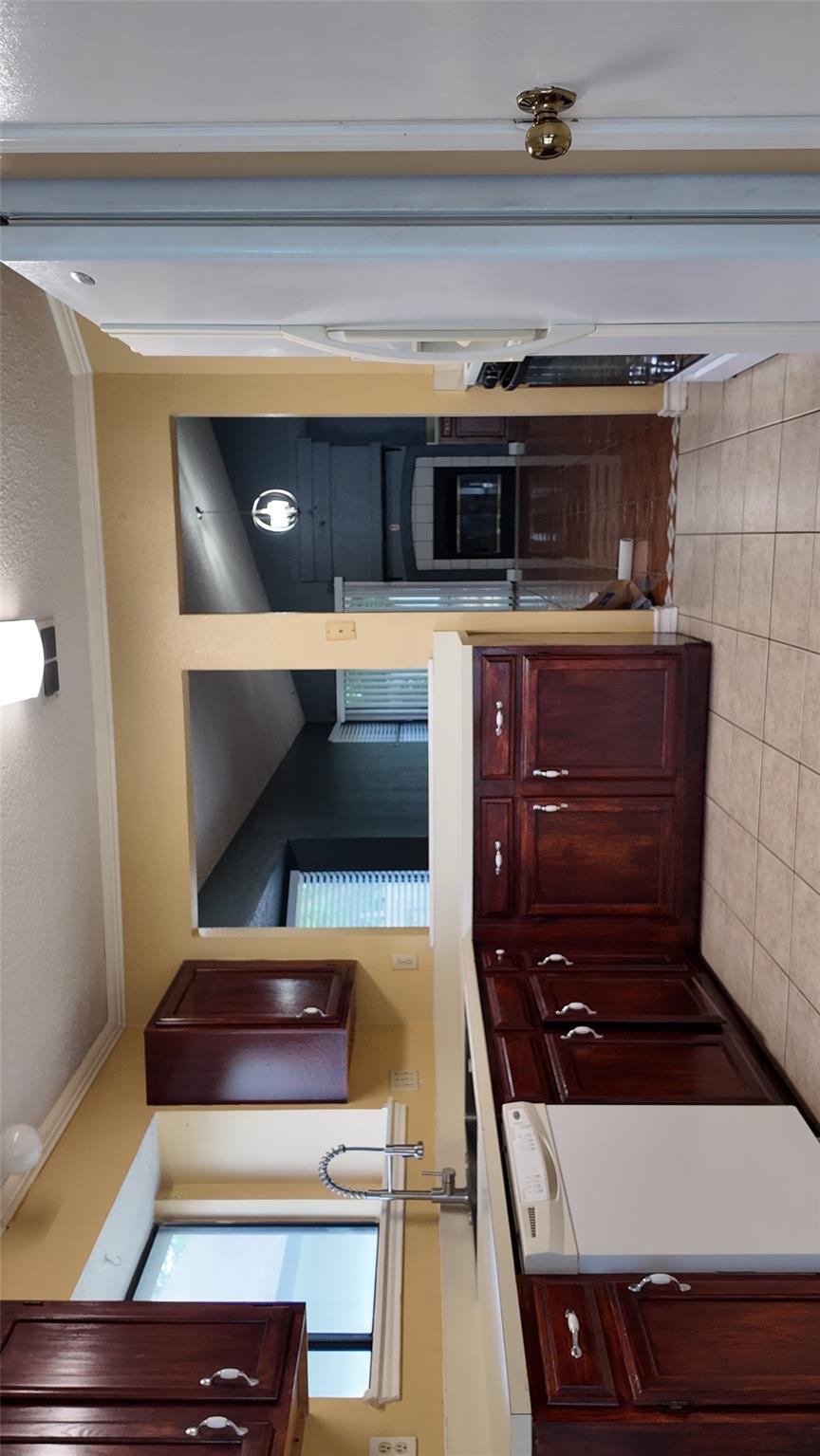 12331 Yarmont Way, Austin, TX 78753