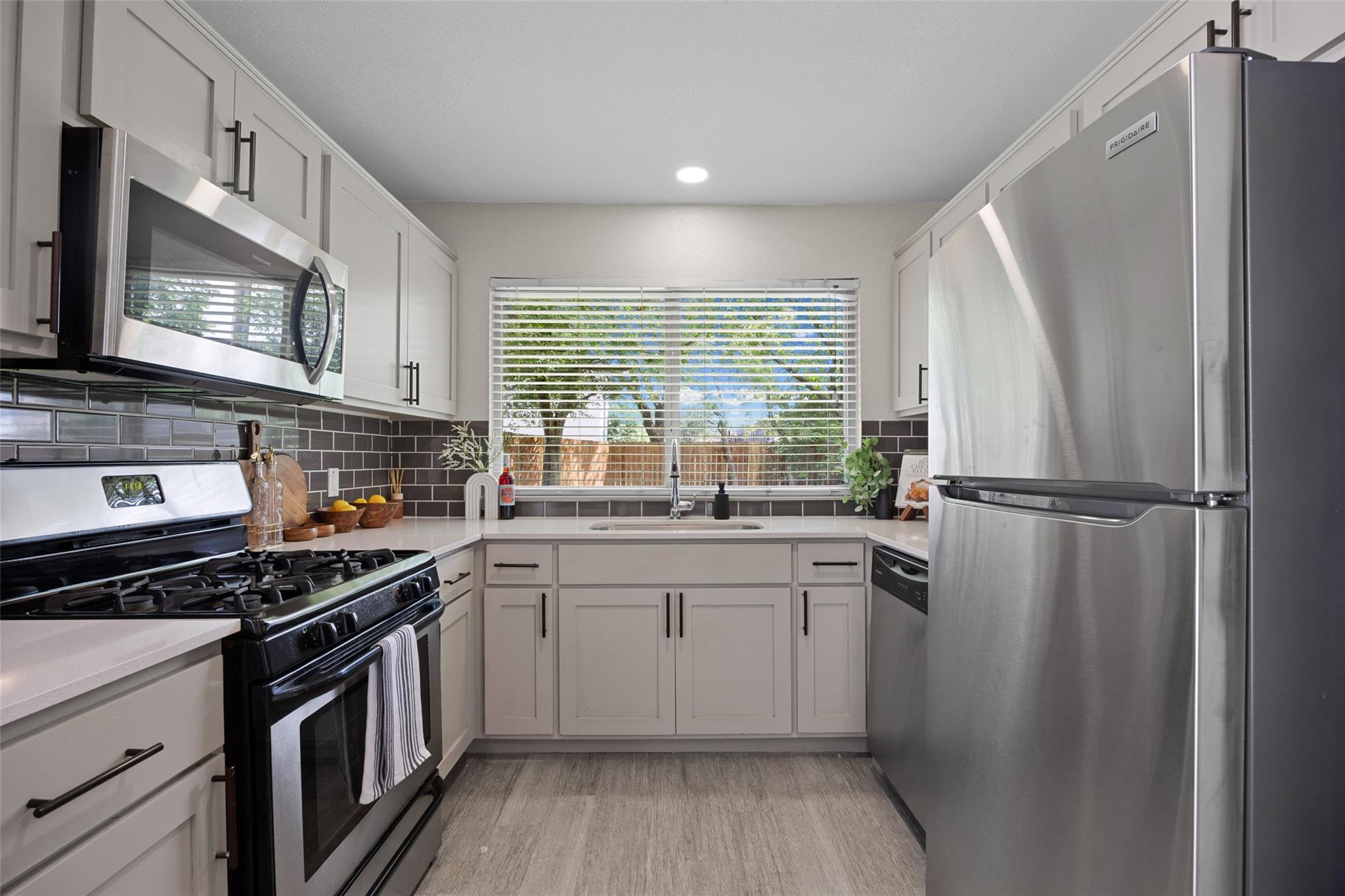 704 Buckingham Pl, Austin, TX 78745