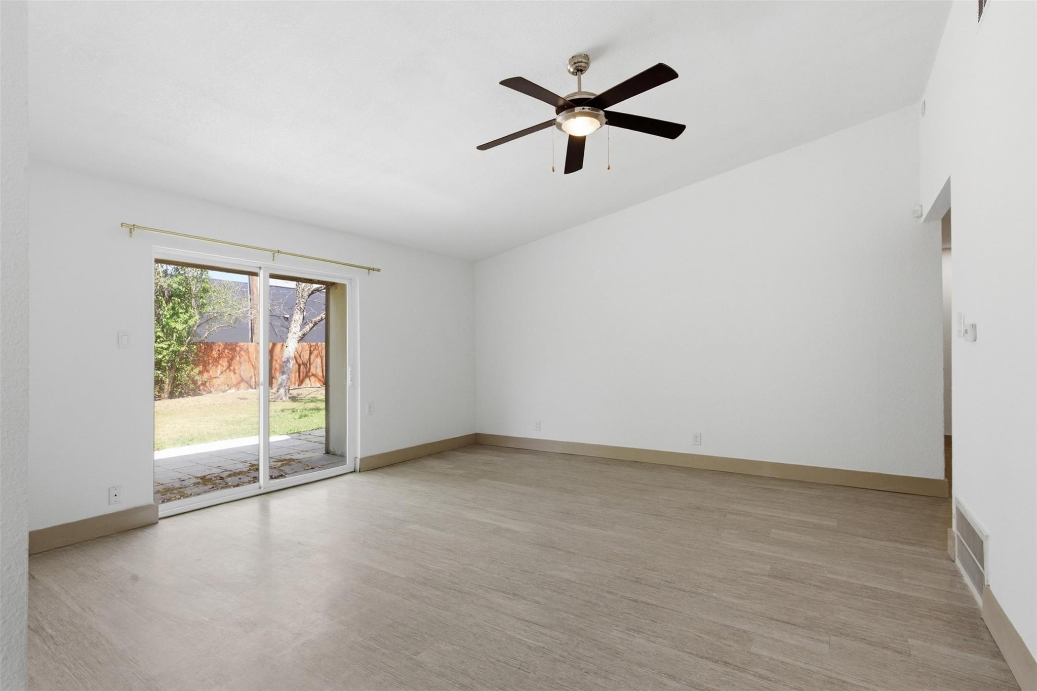 704 Buckingham Pl, Austin, TX 78745