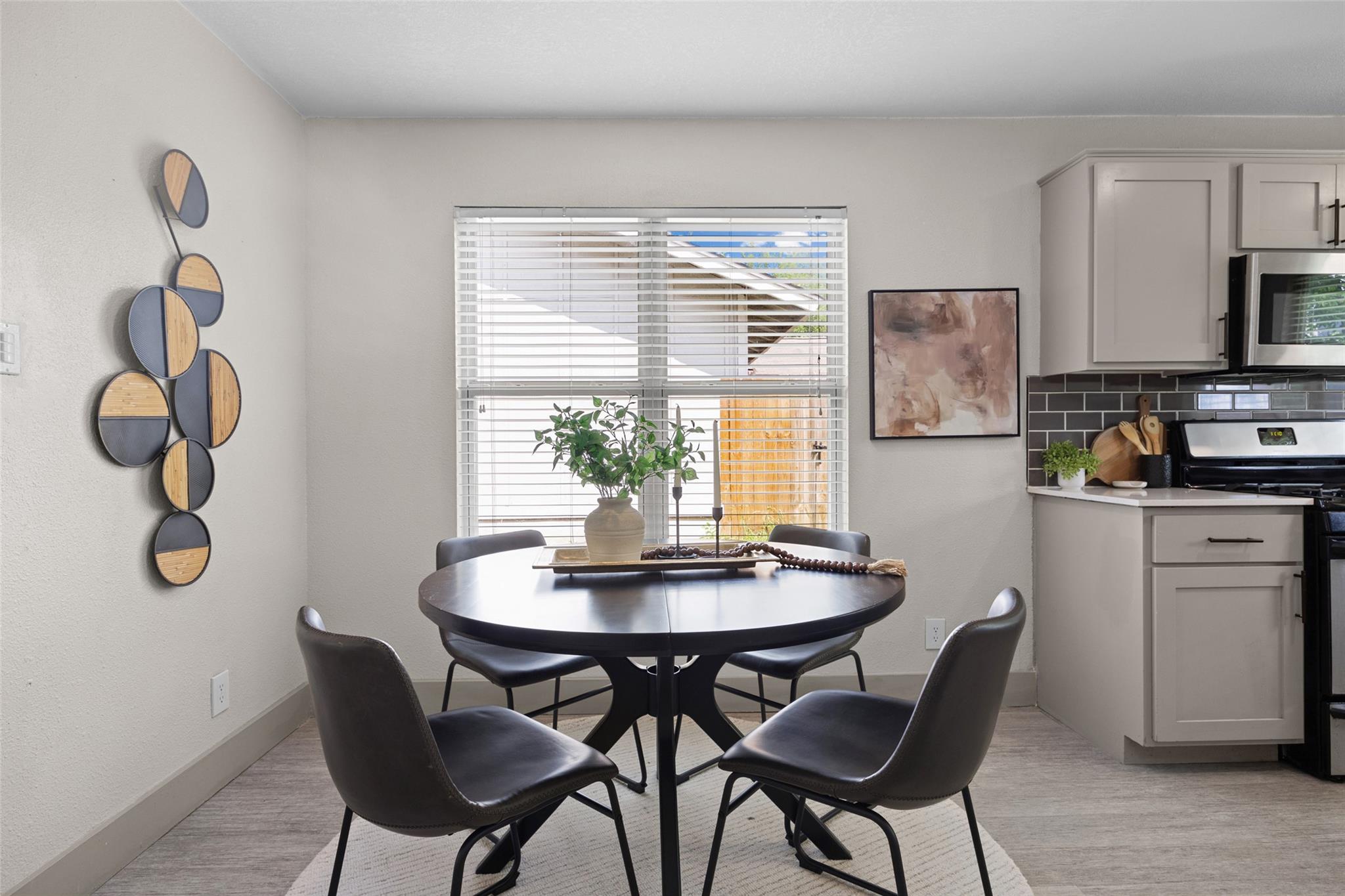 704 Buckingham Pl, Austin, TX 78745