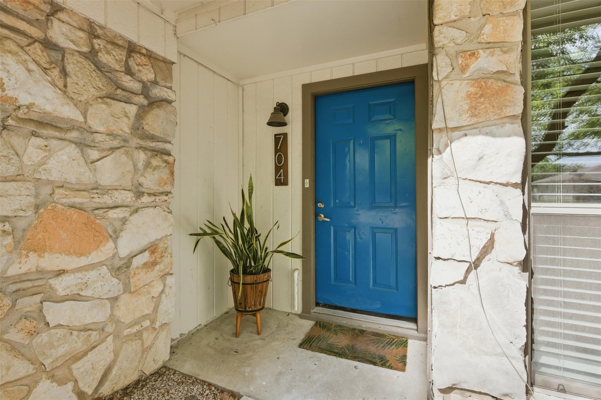 704 Buckingham Pl, Austin, TX 78745