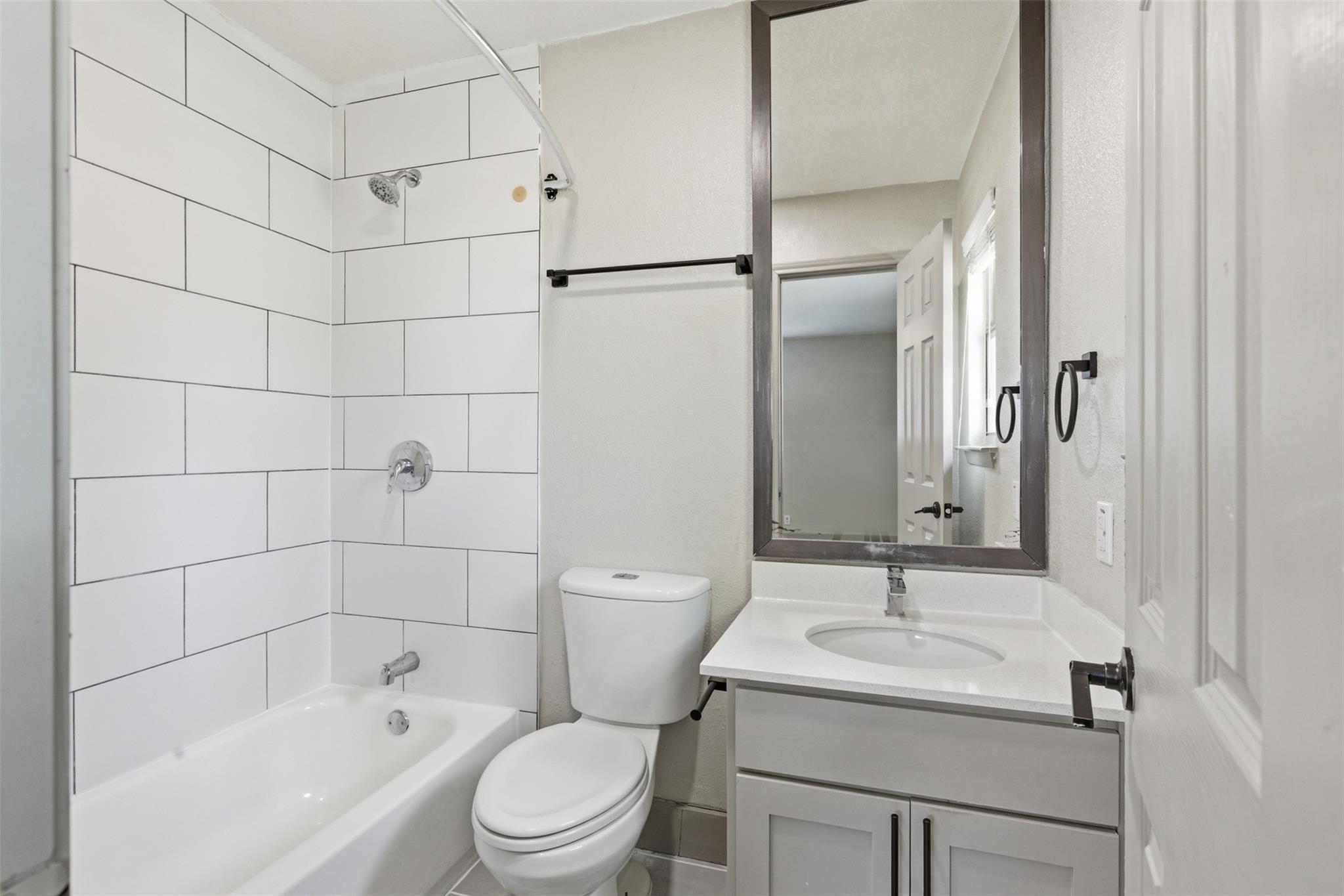 704 Buckingham Pl, Austin, TX 78745