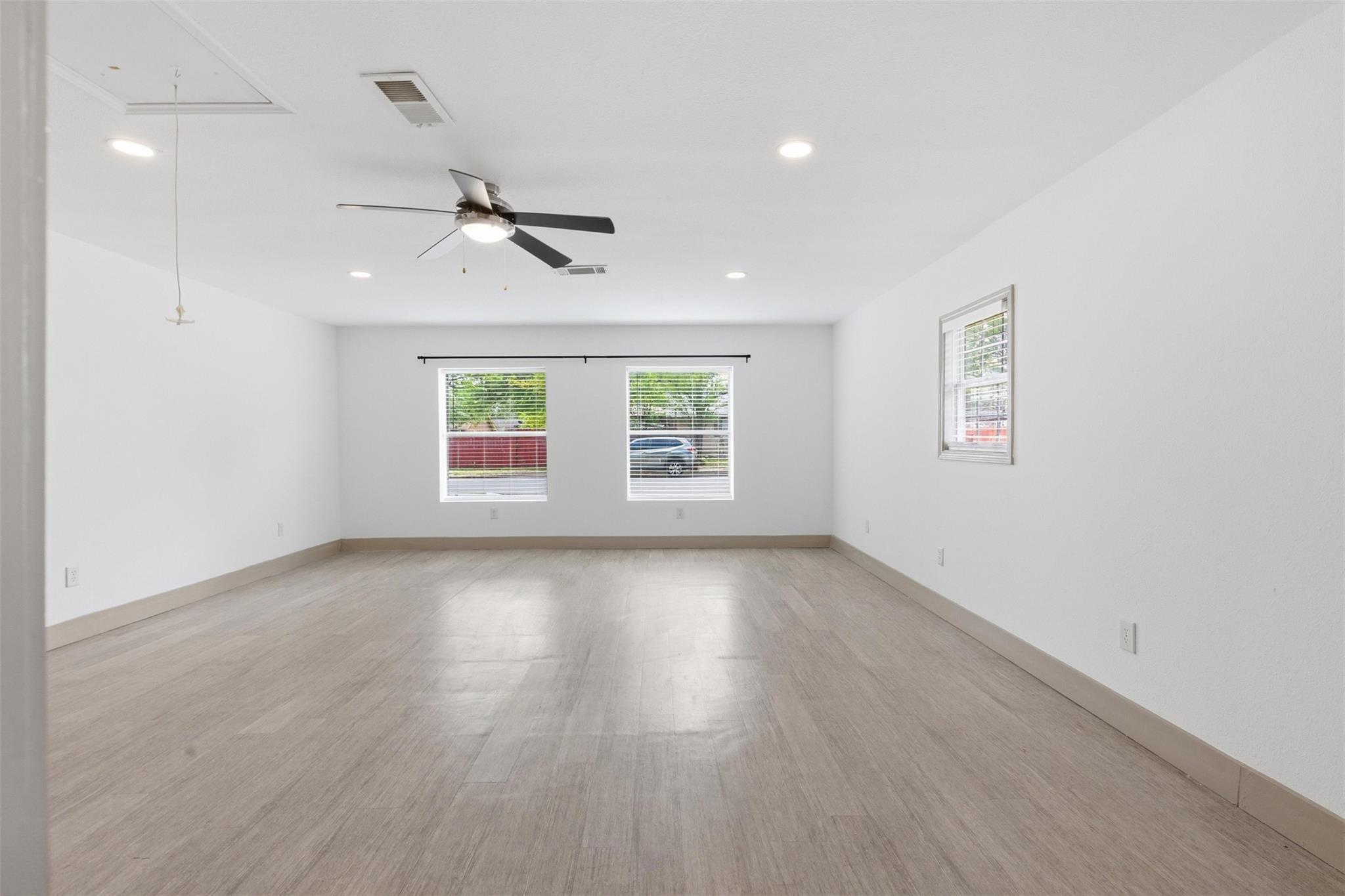 704 Buckingham Pl, Austin, TX 78745