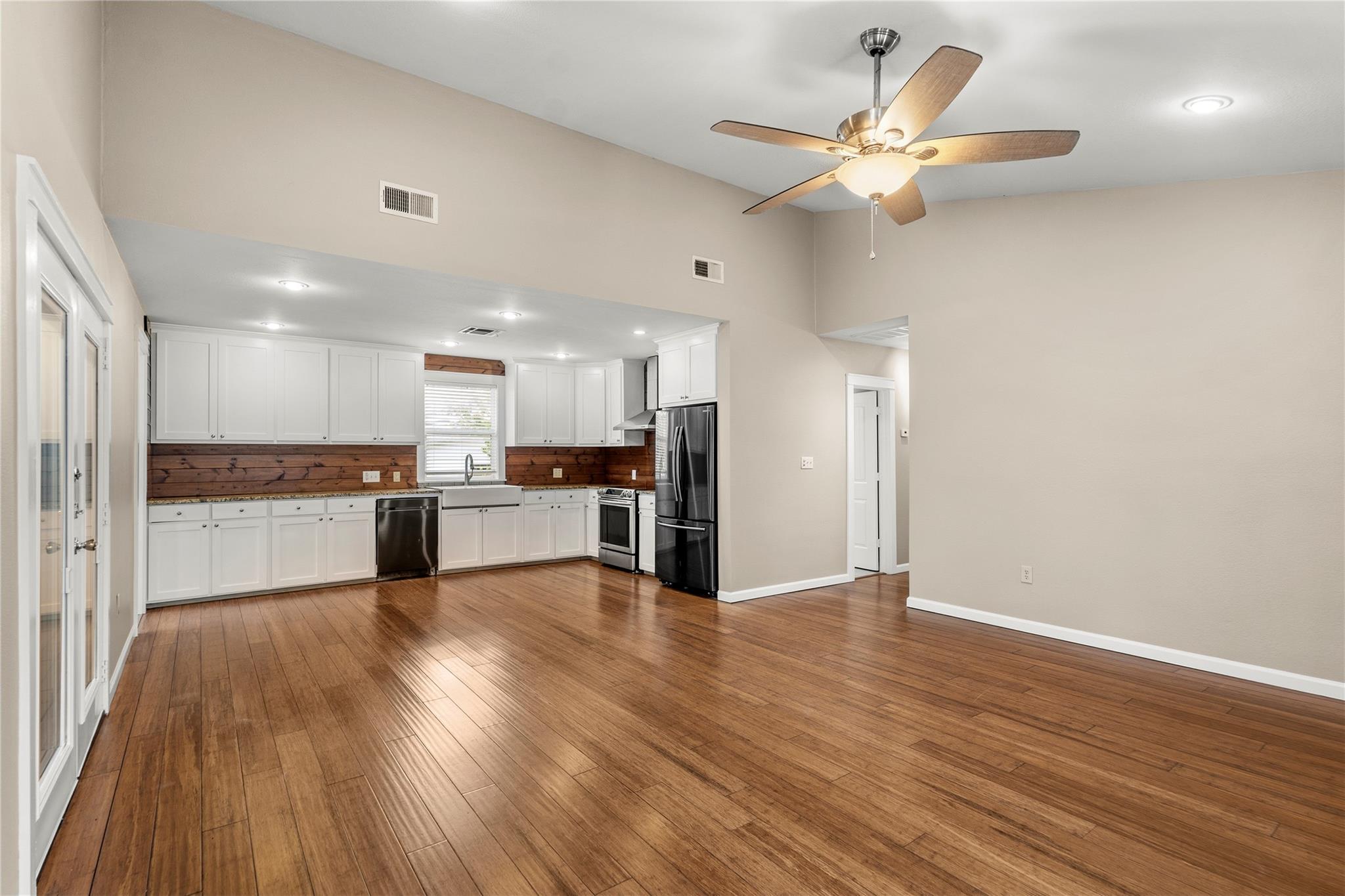 18000 Lafayette Park Rd, Jonestown, TX 78645