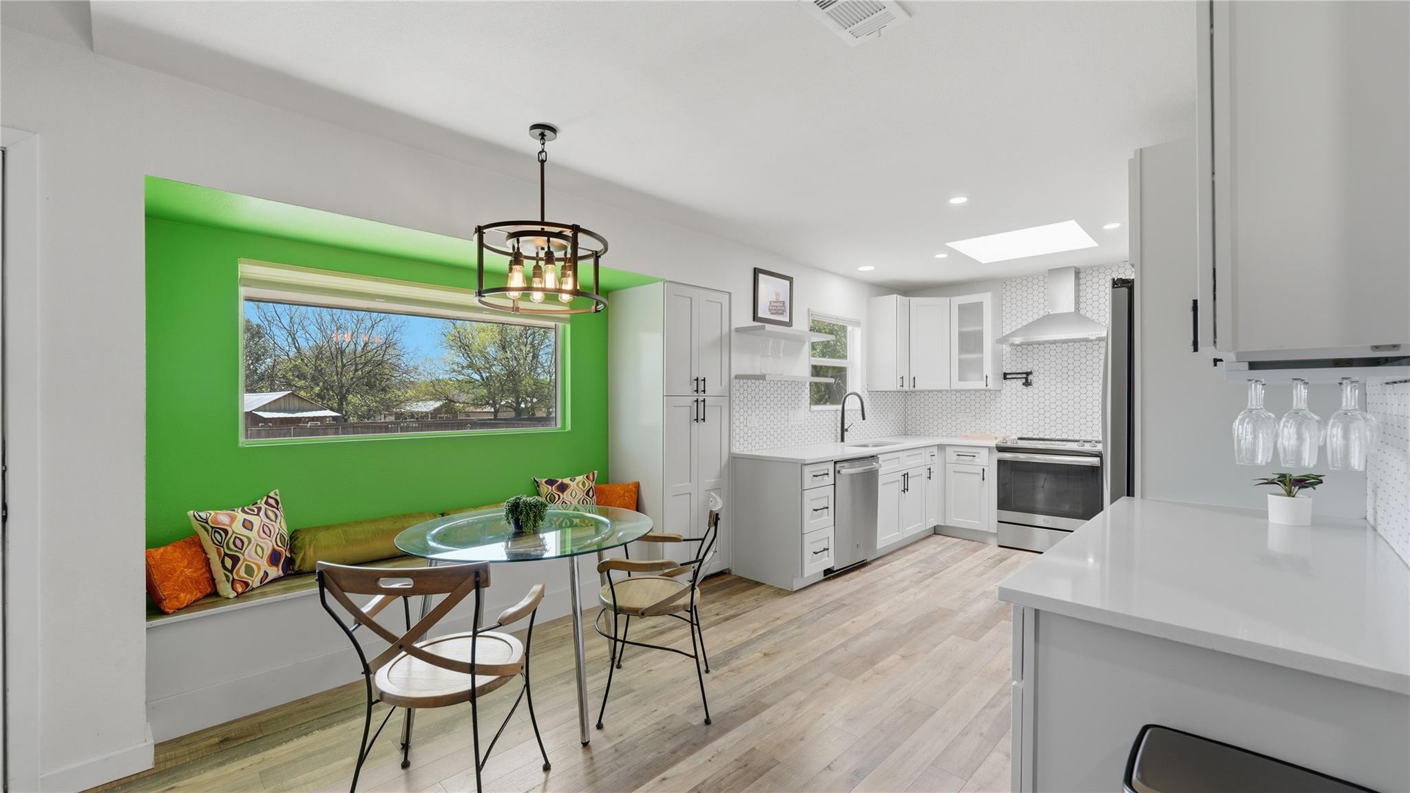 305 Whitetail Dr, Manchaca, TX 78652