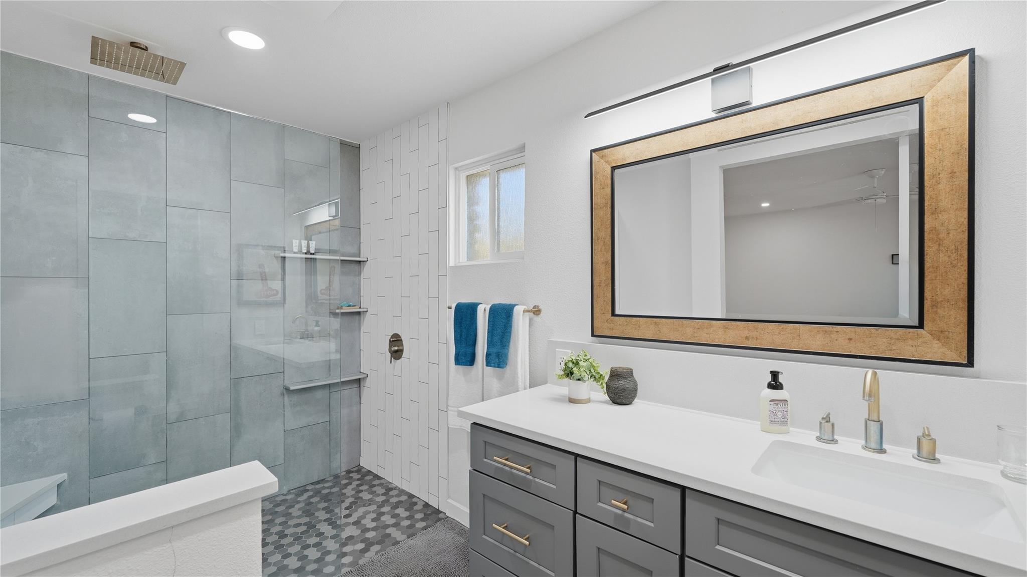 305 Whitetail Dr, Manchaca, TX 78652