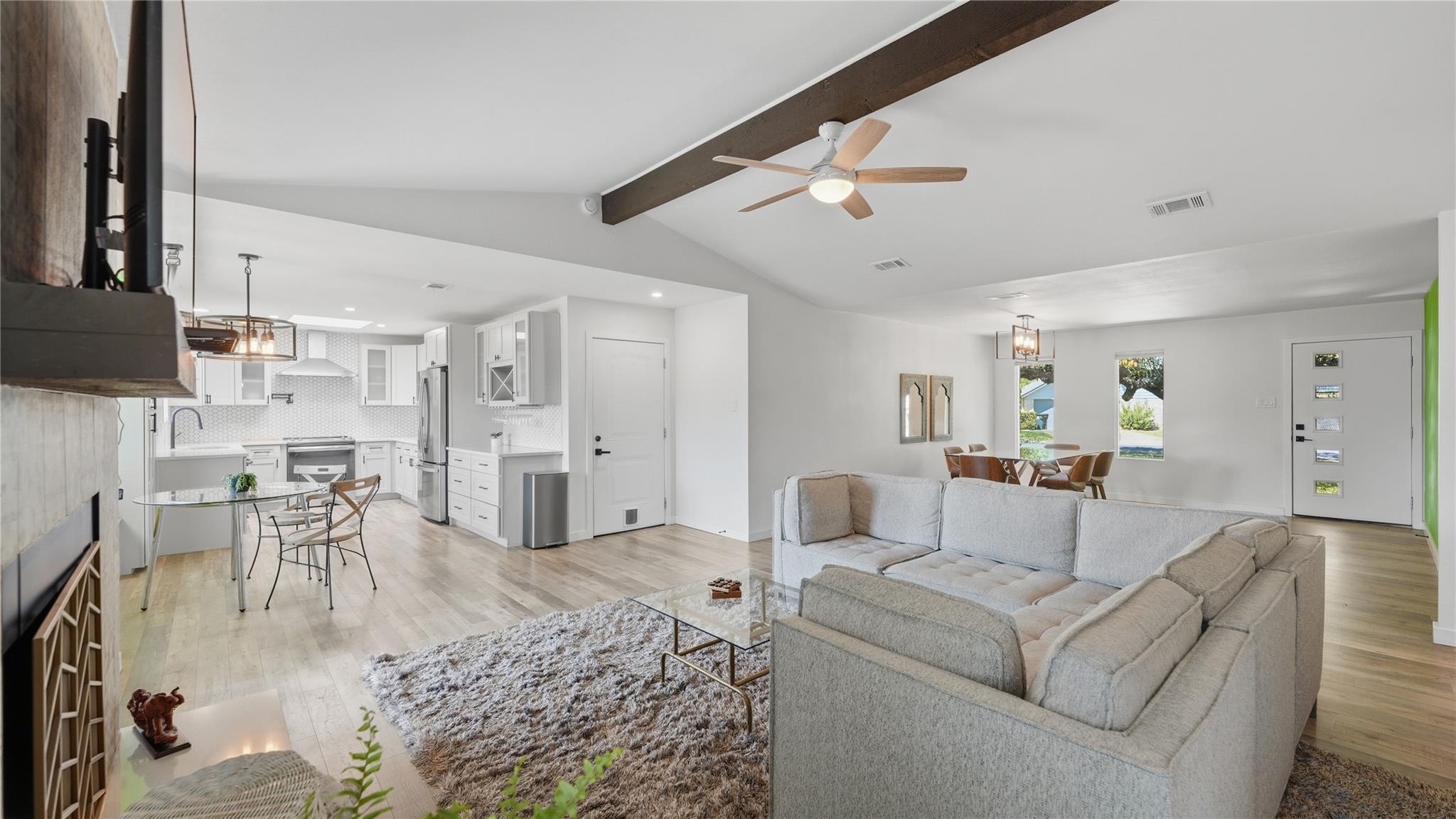 305 Whitetail Dr, Manchaca, TX 78652