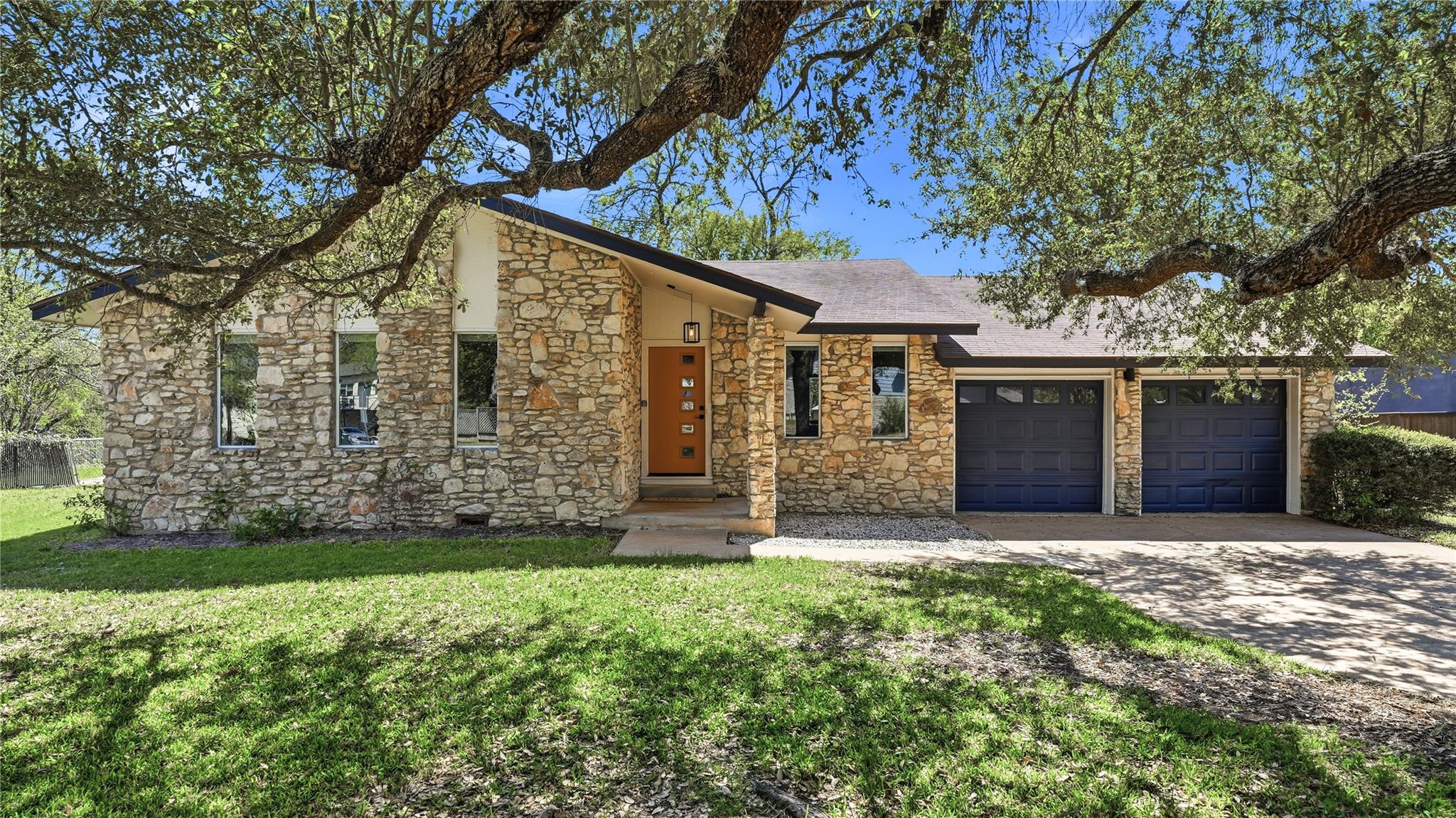 305 Whitetail Dr, Manchaca, TX 78652
