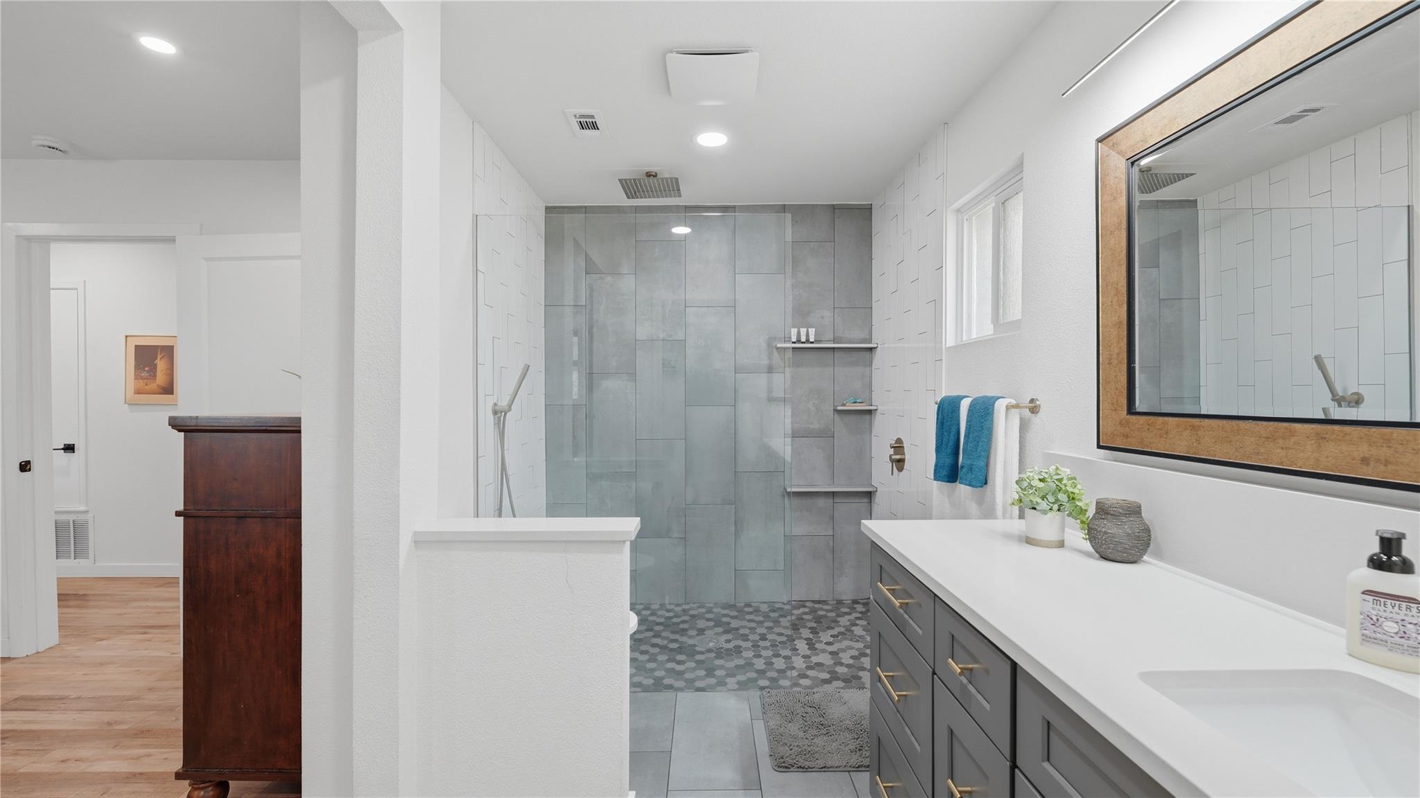 305 Whitetail Dr, Manchaca, TX 78652