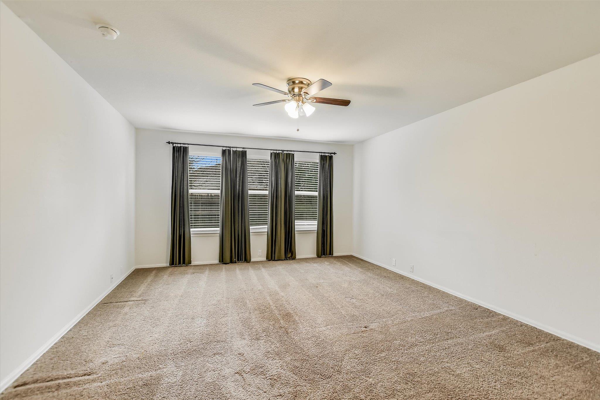 516 Lark St, Leander, TX 78641