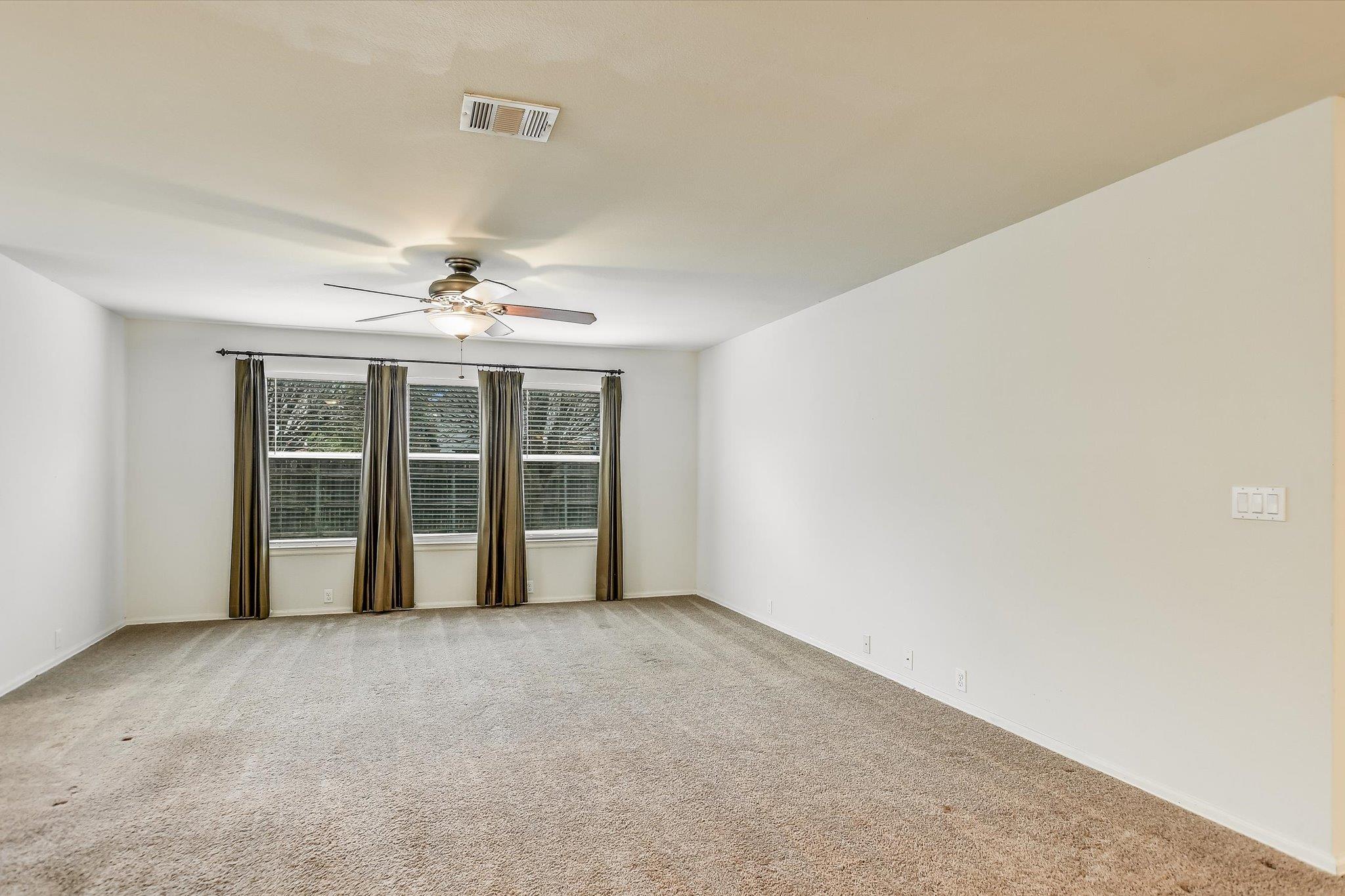 516 Lark St, Leander, TX 78641