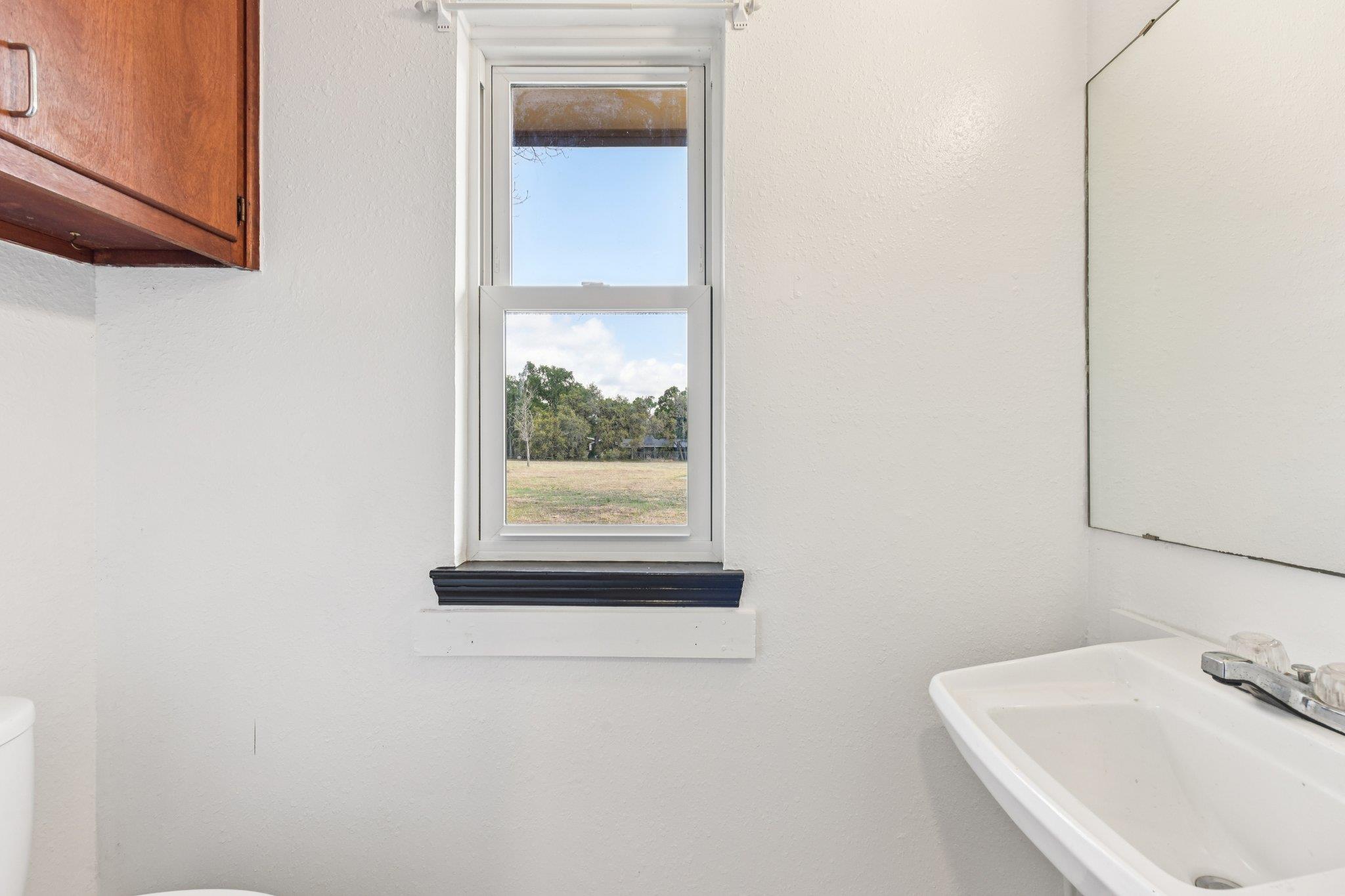 504 Buckaroo Trl, Buda, TX 78610