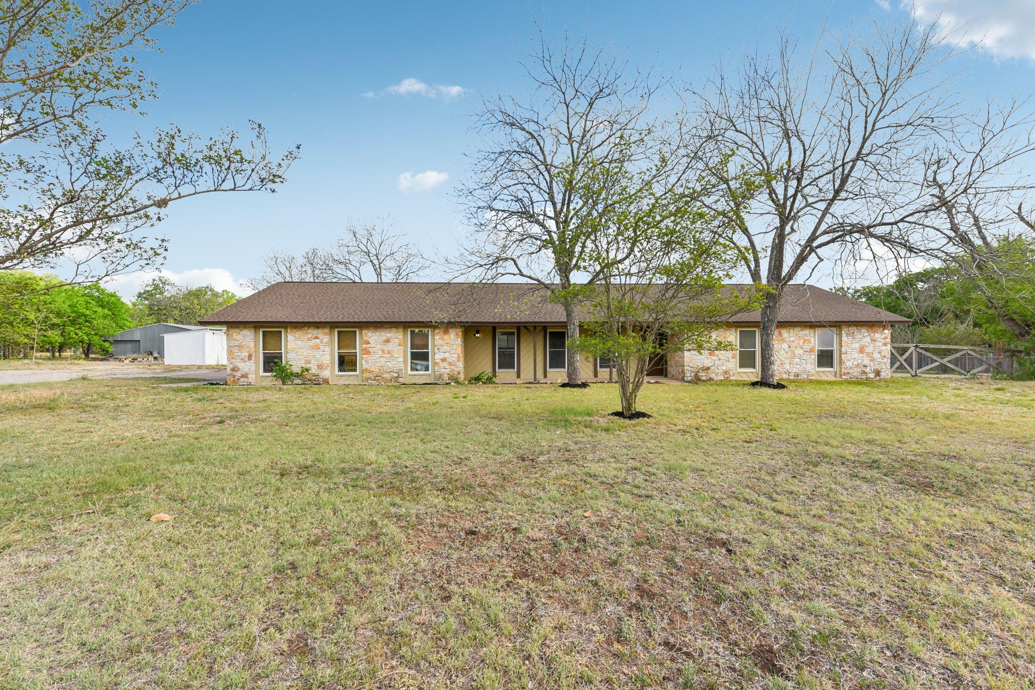 504 Buckaroo Trl, Buda, TX 78610