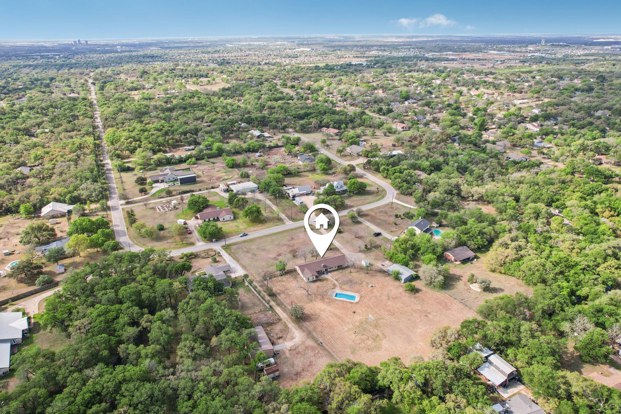504 Buckaroo Trl, Buda, TX 78610