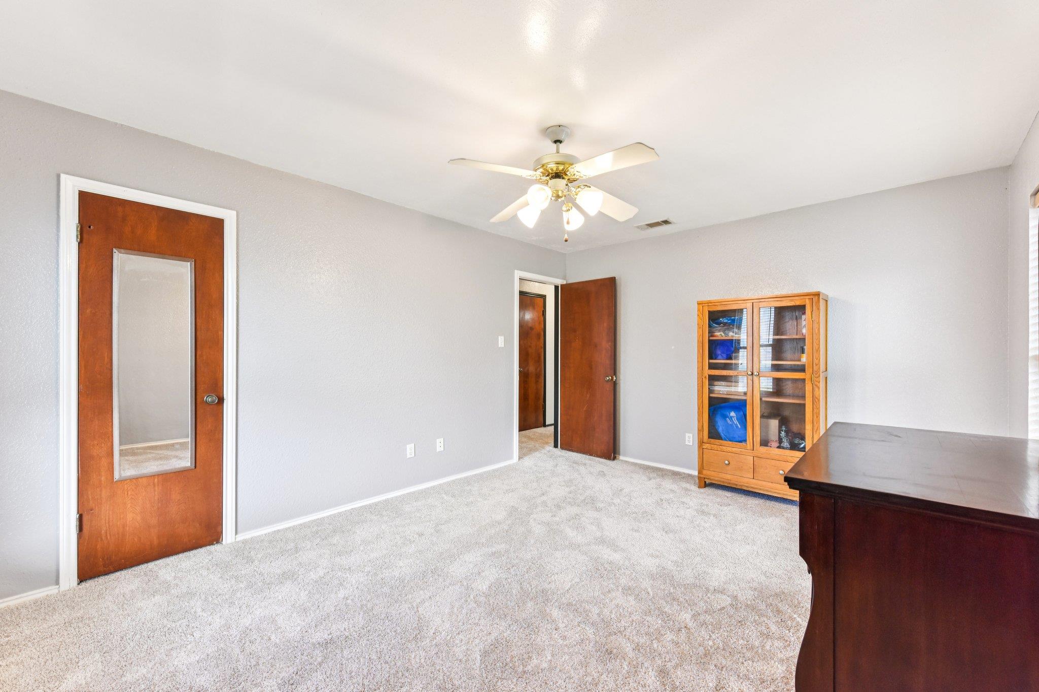 504 Buckaroo Trl, Buda, TX 78610