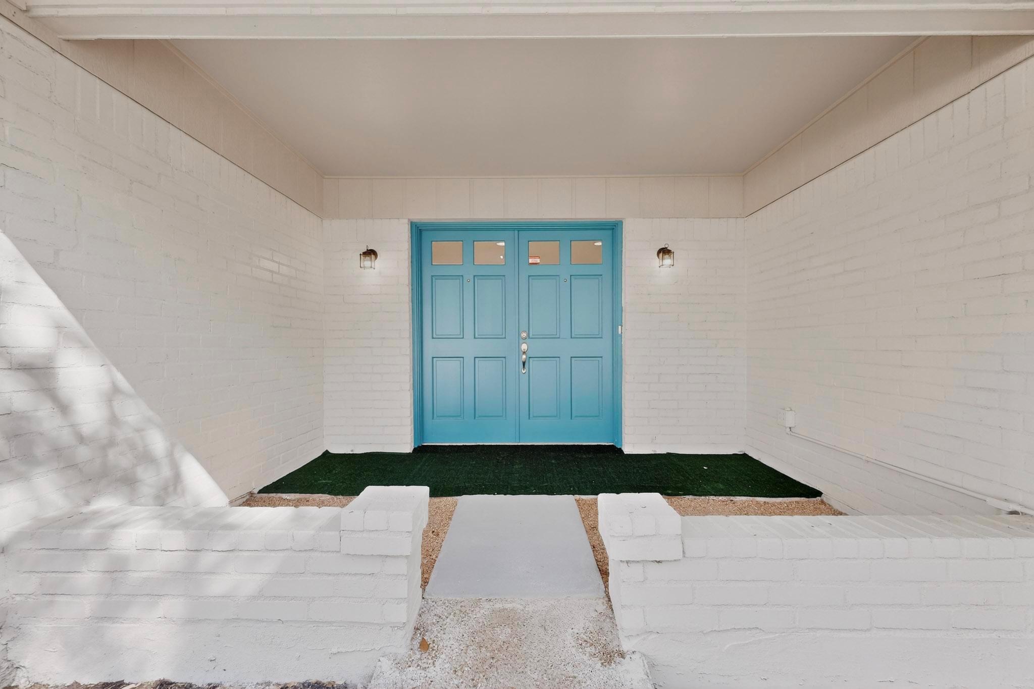 812 George St, Taylor, TX 76574