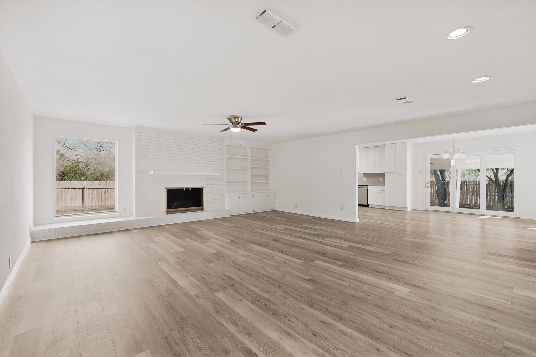 812 George St, Taylor, TX 76574