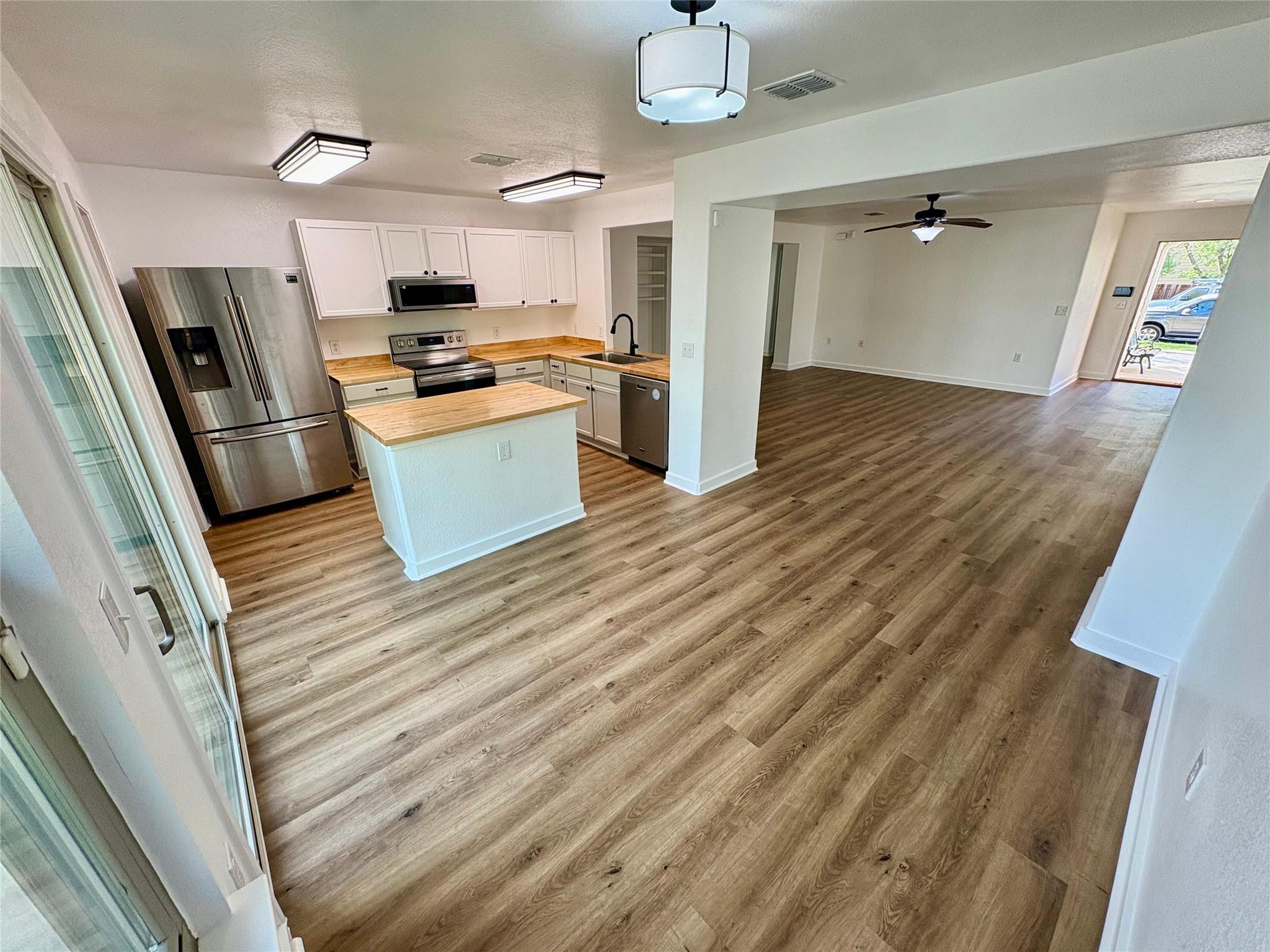 8003 Bannock Ln, Austin, TX 78747