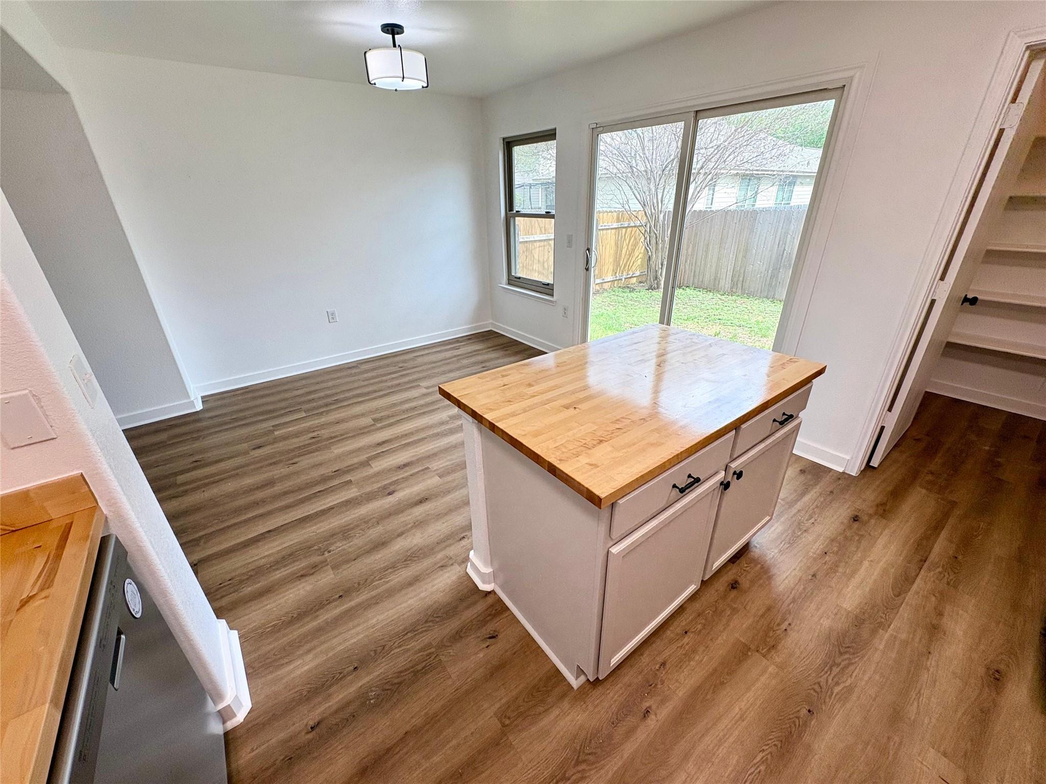 8003 Bannock Ln, Austin, TX 78747