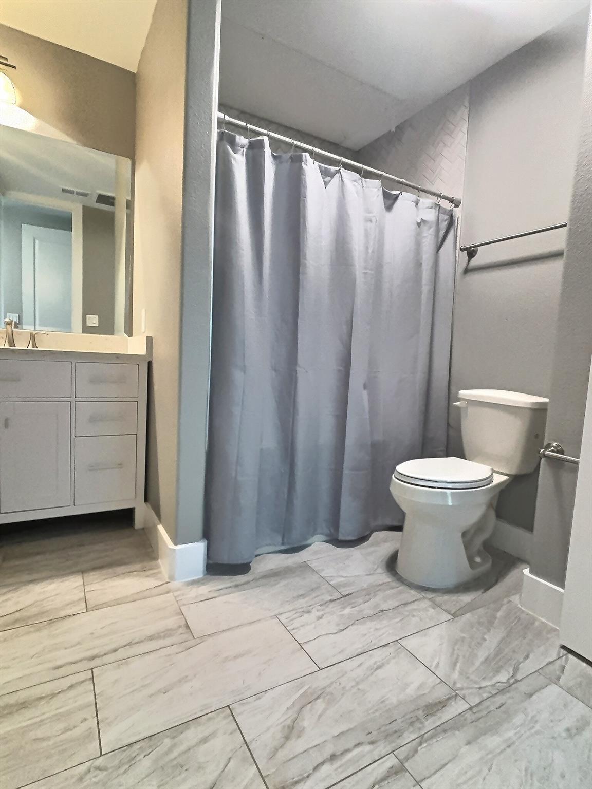 2216 Thornton Rd # 421, Austin, TX 78704