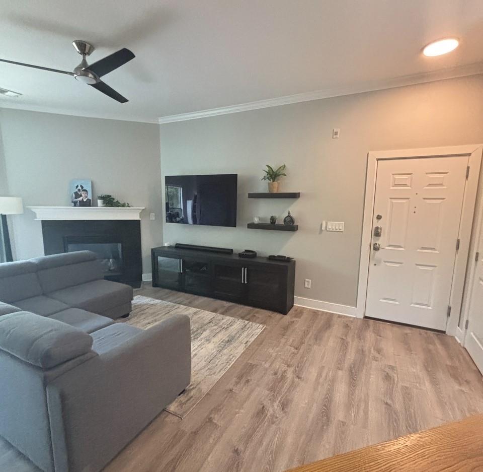 2216 Thornton Rd # 421, Austin, TX 78704