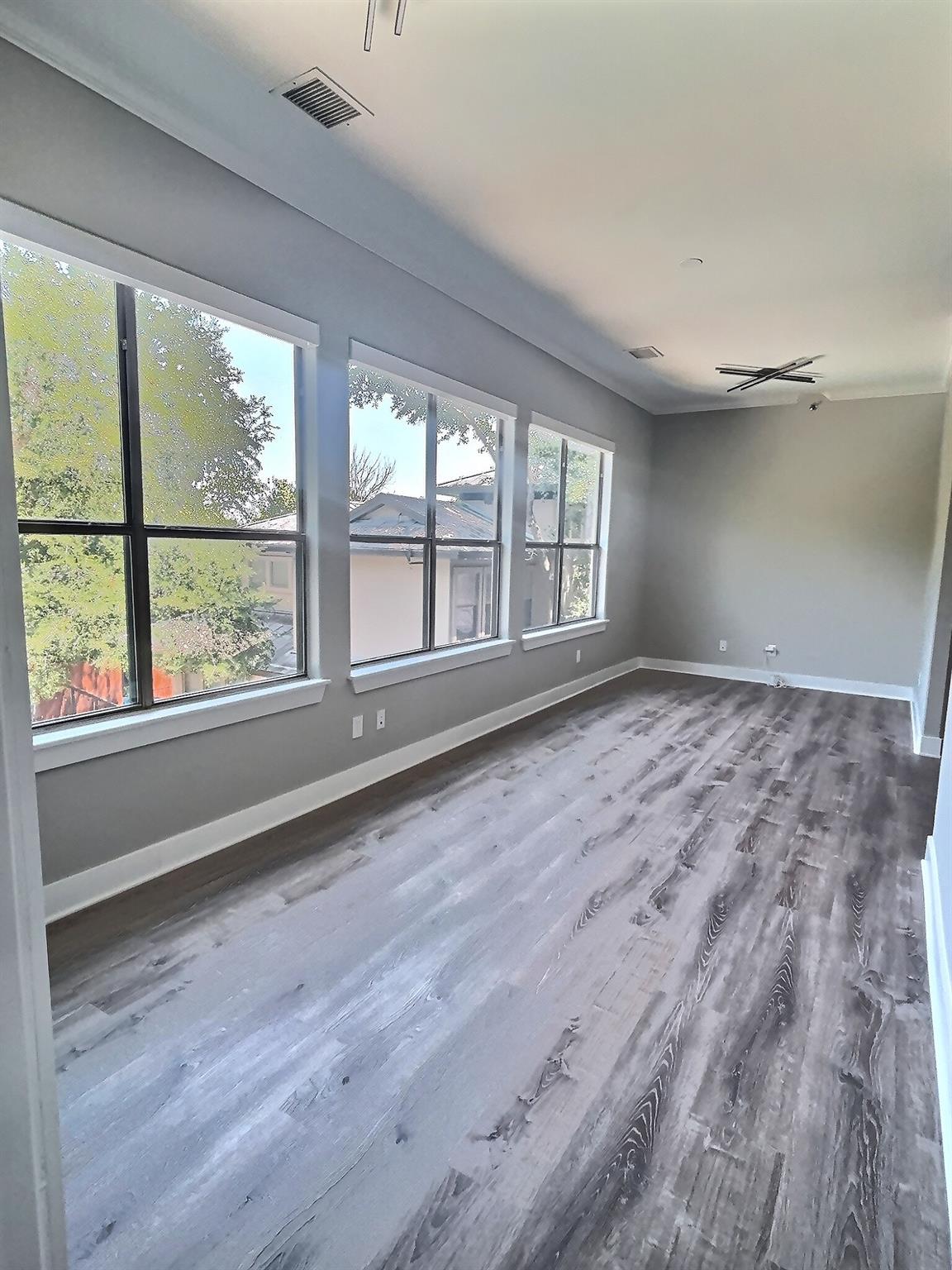 2216 Thornton Rd # 421, Austin, TX 78704