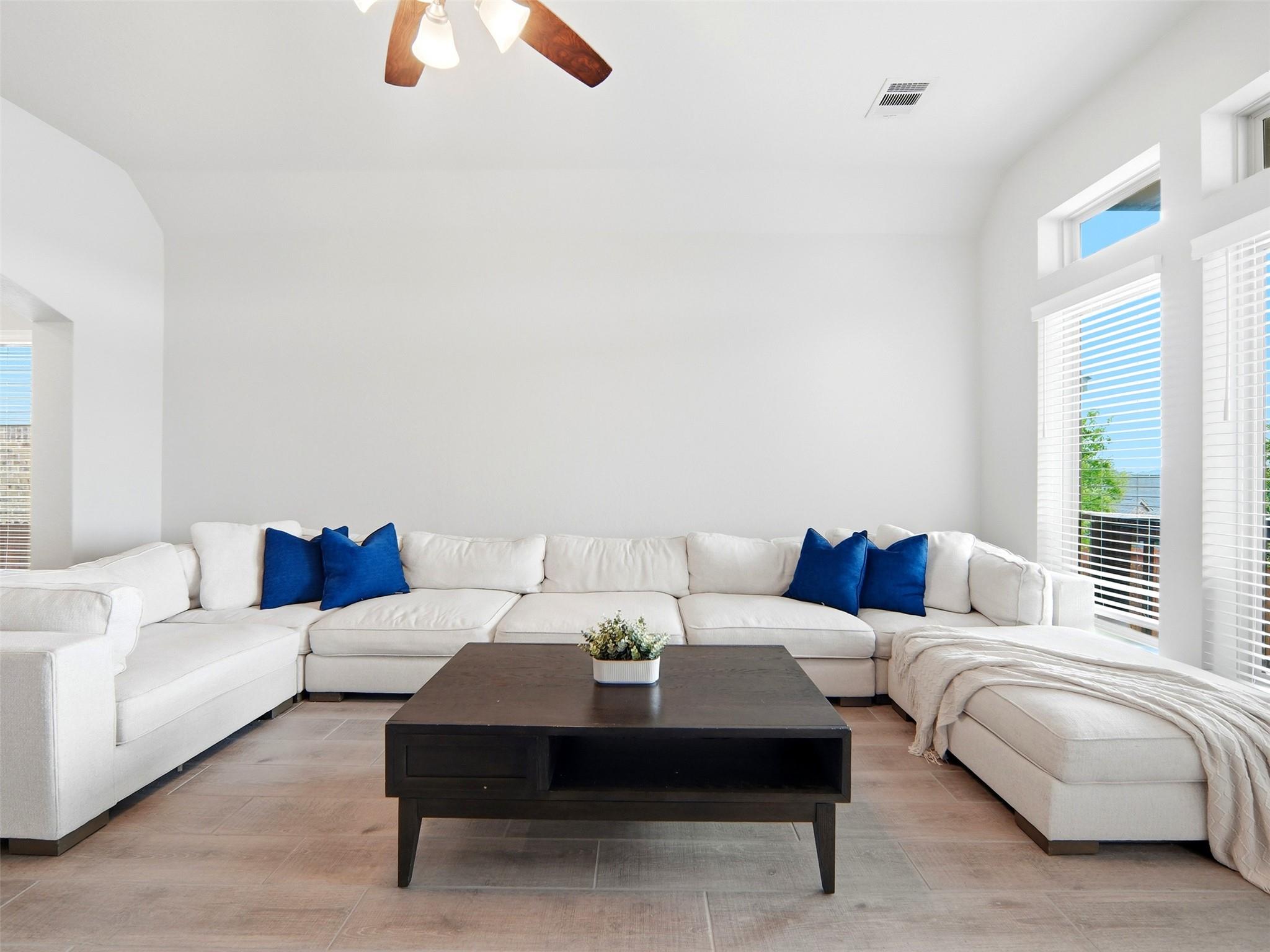 2122 Elysian Trl, San Antonio, TX 78253