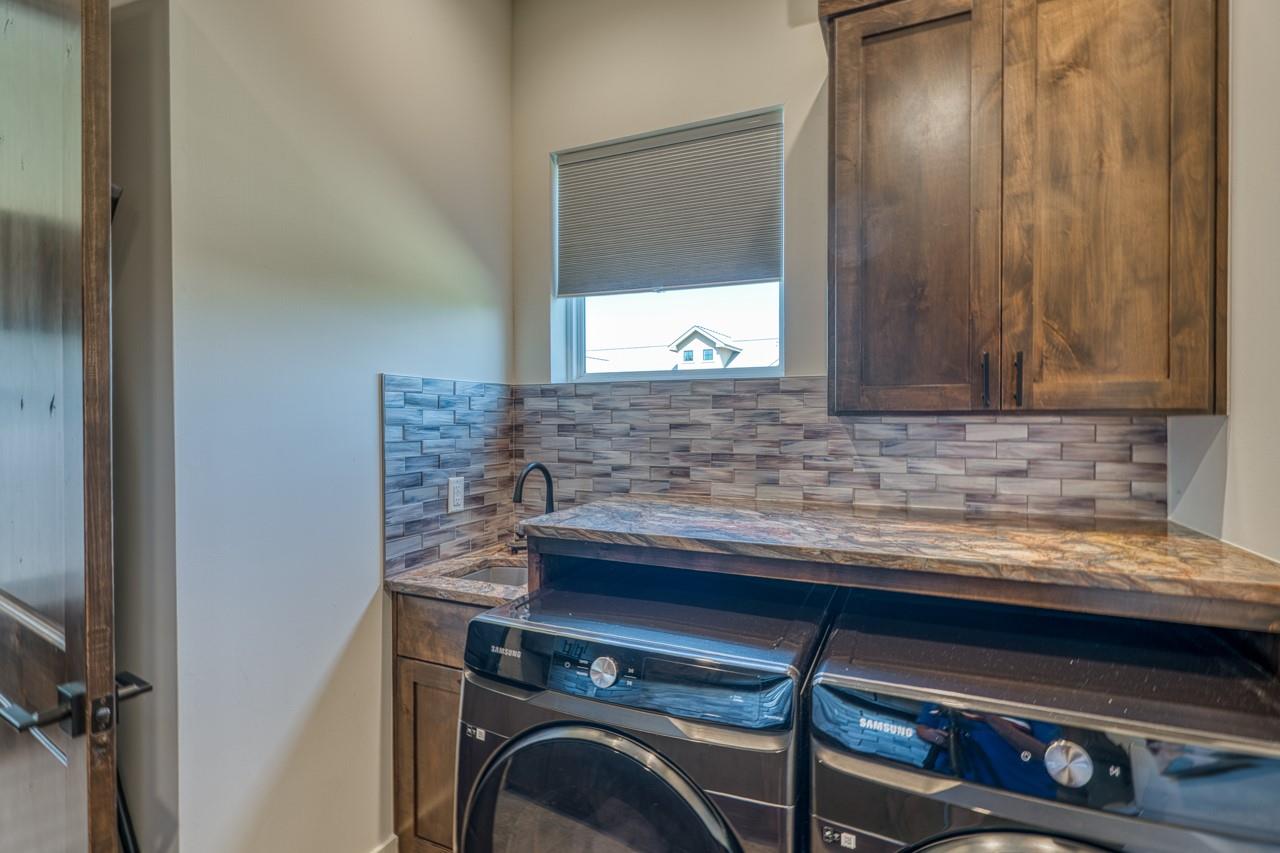 128 Westgate Loop, Horseshoe Bay, TX 78657