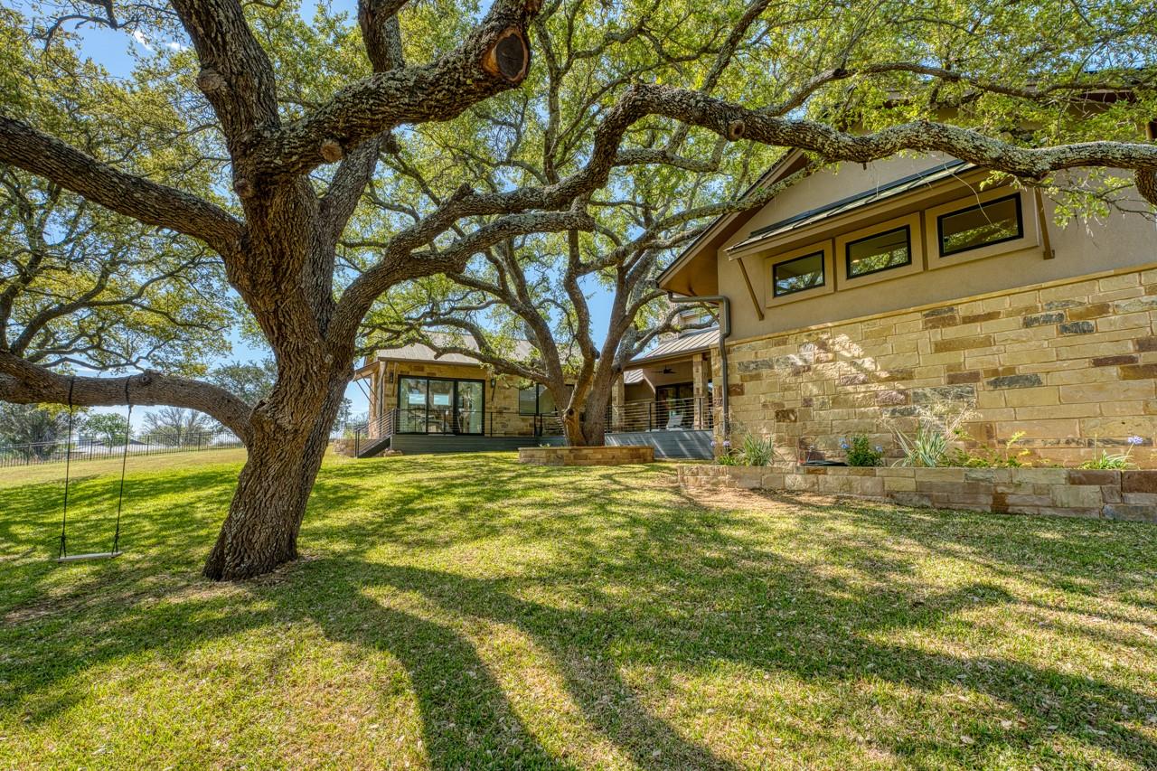128 Westgate Loop, Horseshoe Bay, TX 78657