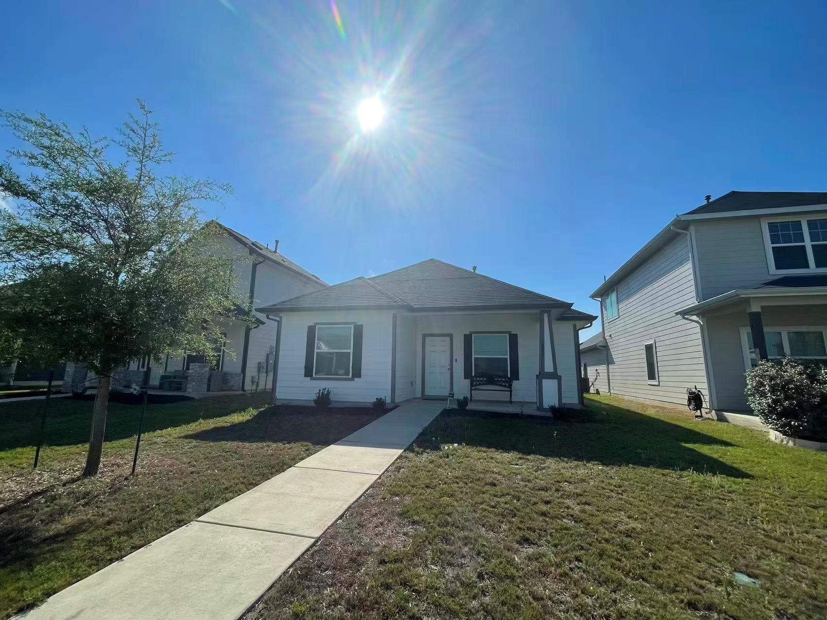 141 Mammoth Dr, Kyle, TX 78640