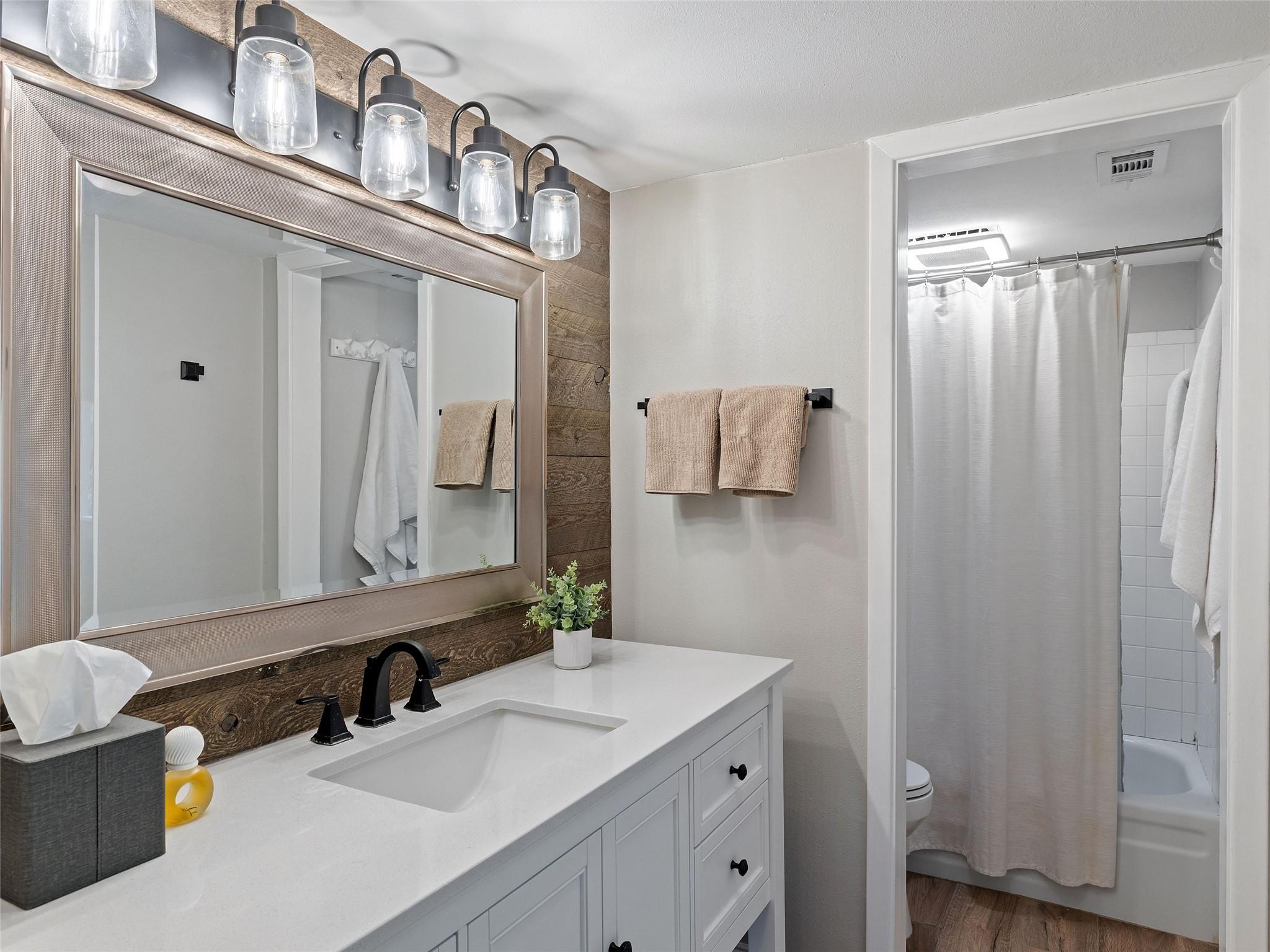 23 Stoney Creek Cv, Lakeway, TX 78734