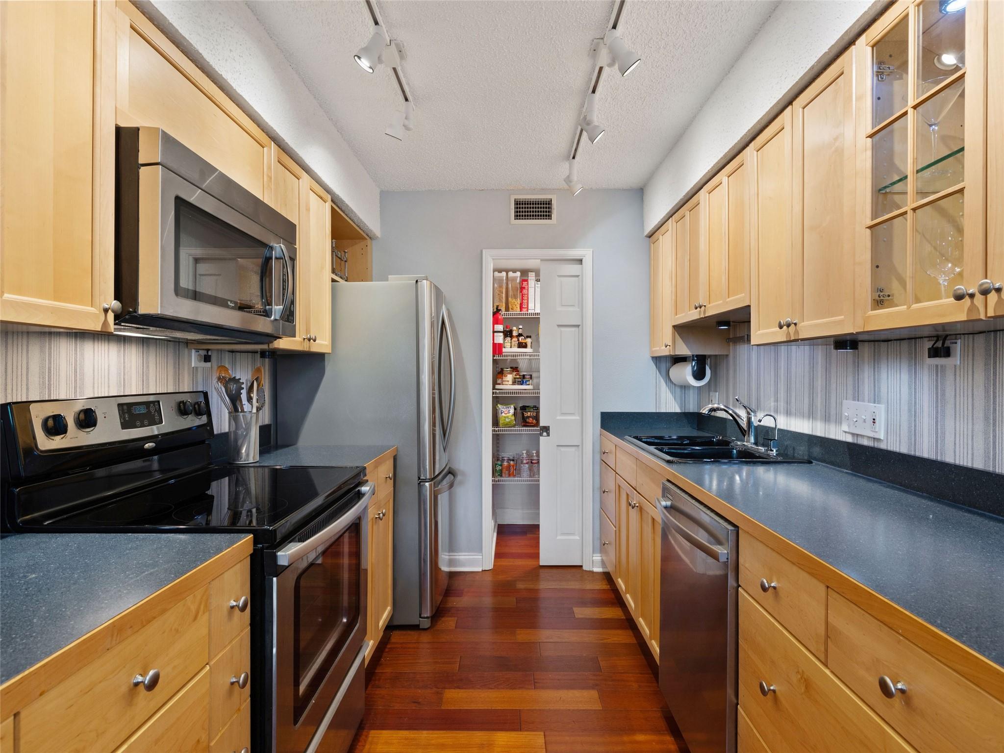 23 Stoney Creek Cv, Lakeway, TX 78734