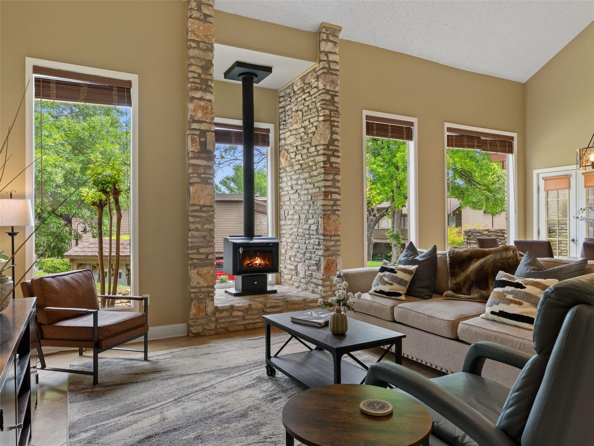 23 Stoney Creek Cv, Lakeway, TX 78734