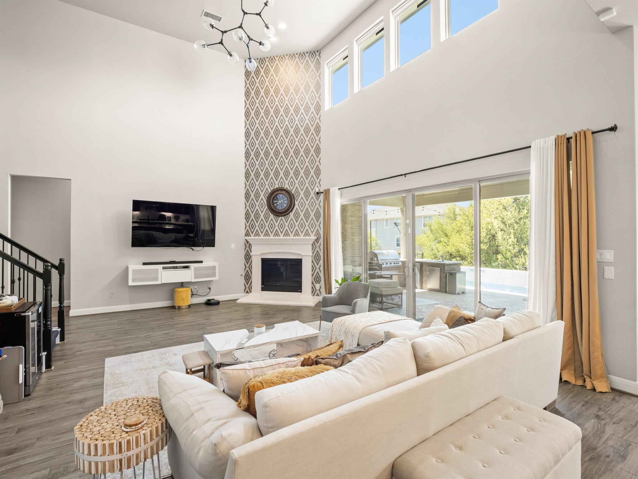 5304 Via Besso Dr, Bee Cave, TX 78738