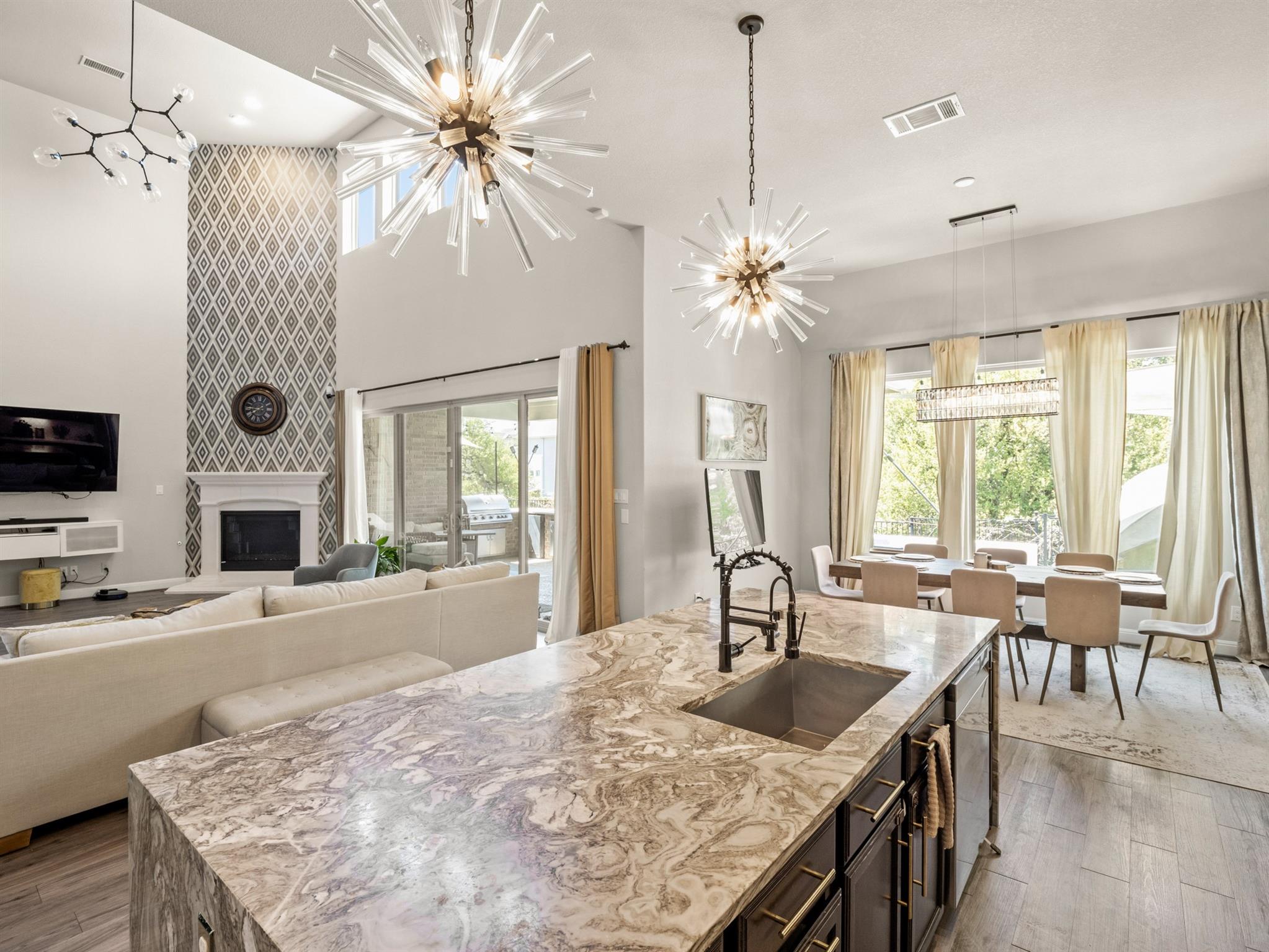 5304 Via Besso Dr, Bee Cave, TX 78738