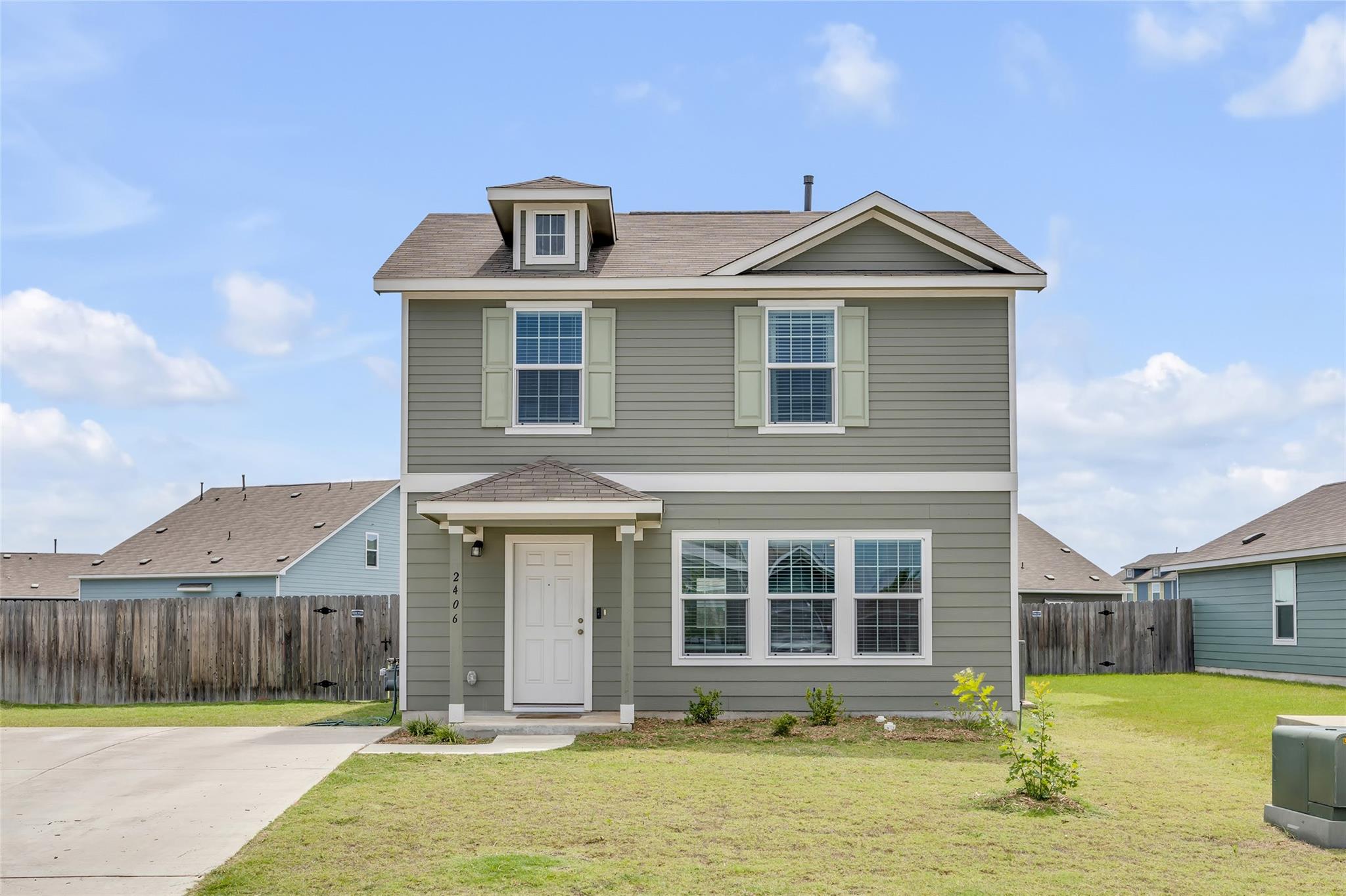 2406 Windrow Ln, Lockhart, TX 78644